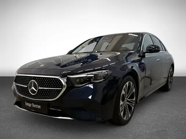 Mercedes-Benz E 220 d 4MATIC Limousine LED PTS Cam AHK SHZ Ansicht 2
