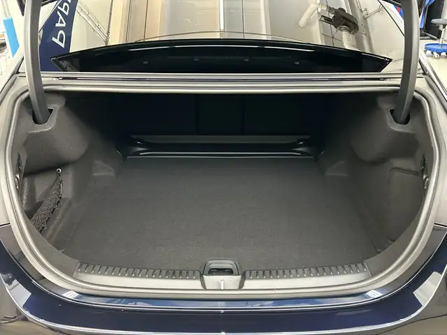 Mercedes-Benz E 220 d 4MATIC Limousine LED PTS Cam AHK SHZ Ansicht 15