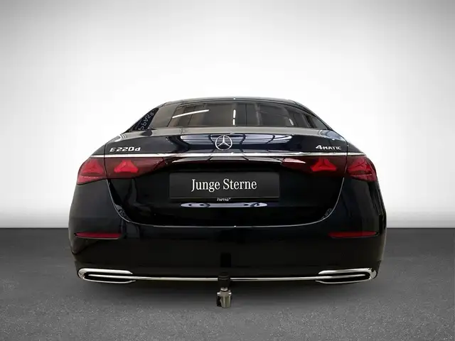 Mercedes-Benz E 220 d 4MATIC Limousine LED PTS Cam AHK SHZ Ansicht 5