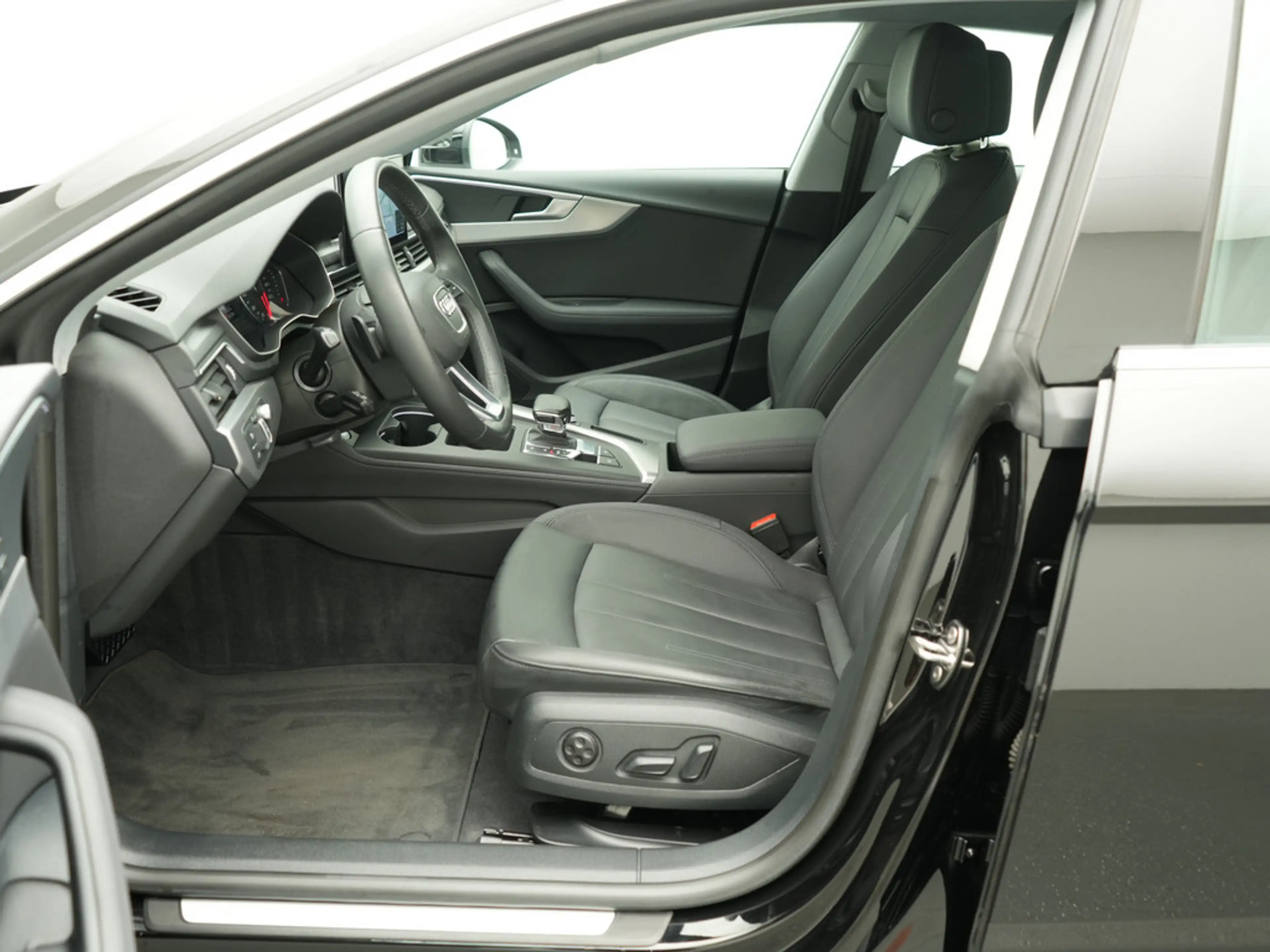 Audi A5 Sportback 40 ACC NAVI 360° KAM HUD LED SHZ — photo 10