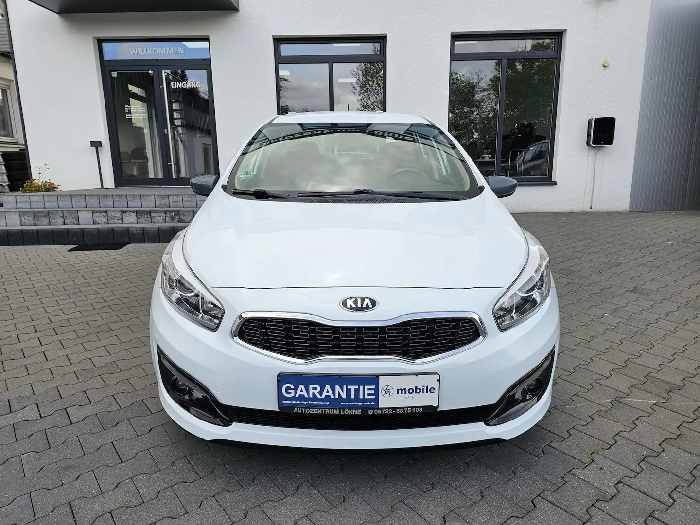 Kia Ceed / cee'd cee´d 1.6 CRDI Edition 7 AHK KLIMA AUS 2.HAND Blanc - 2
