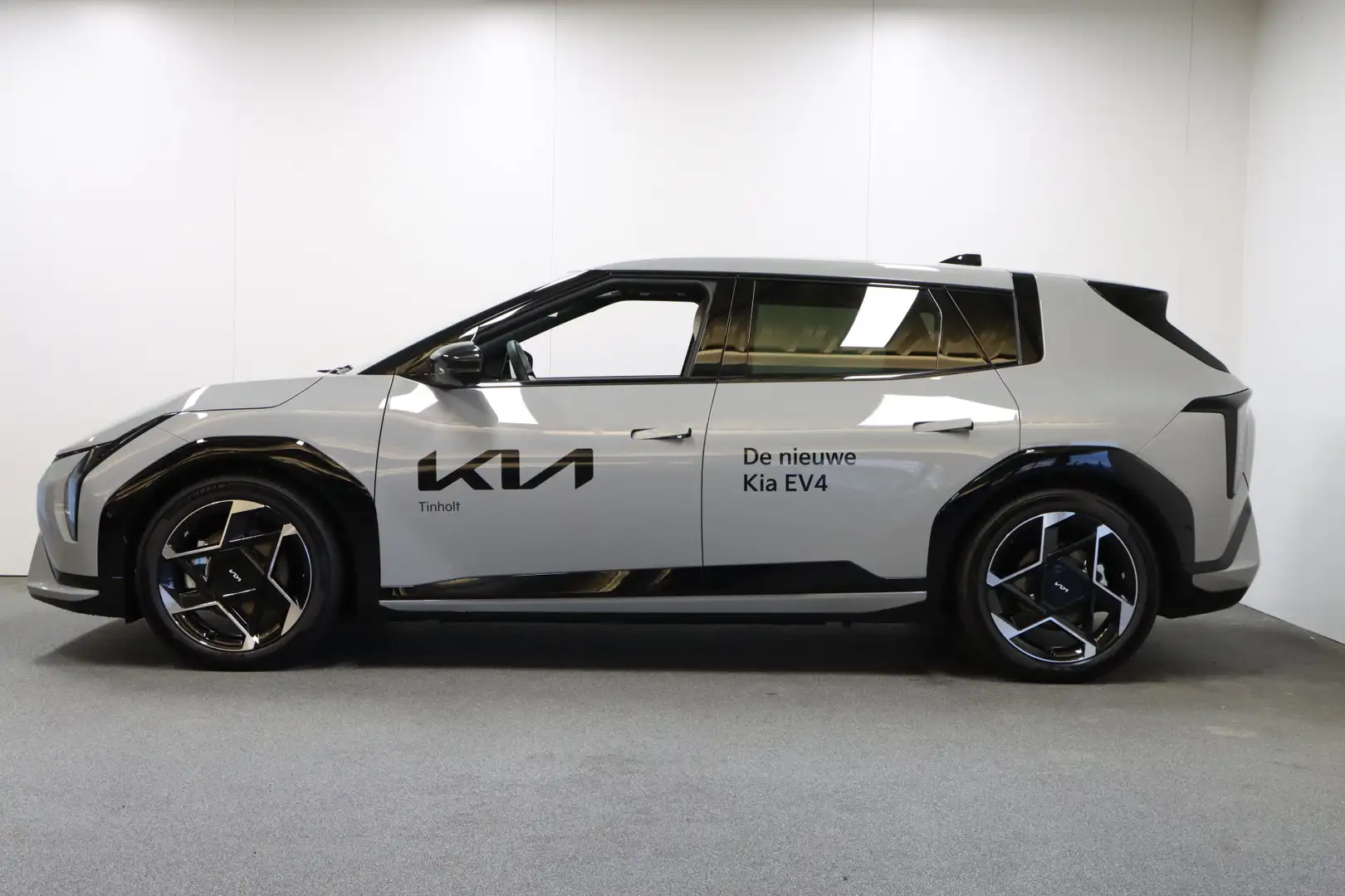 Kia EV4 GT-PlusLine 81.4 kWh Gris - 2