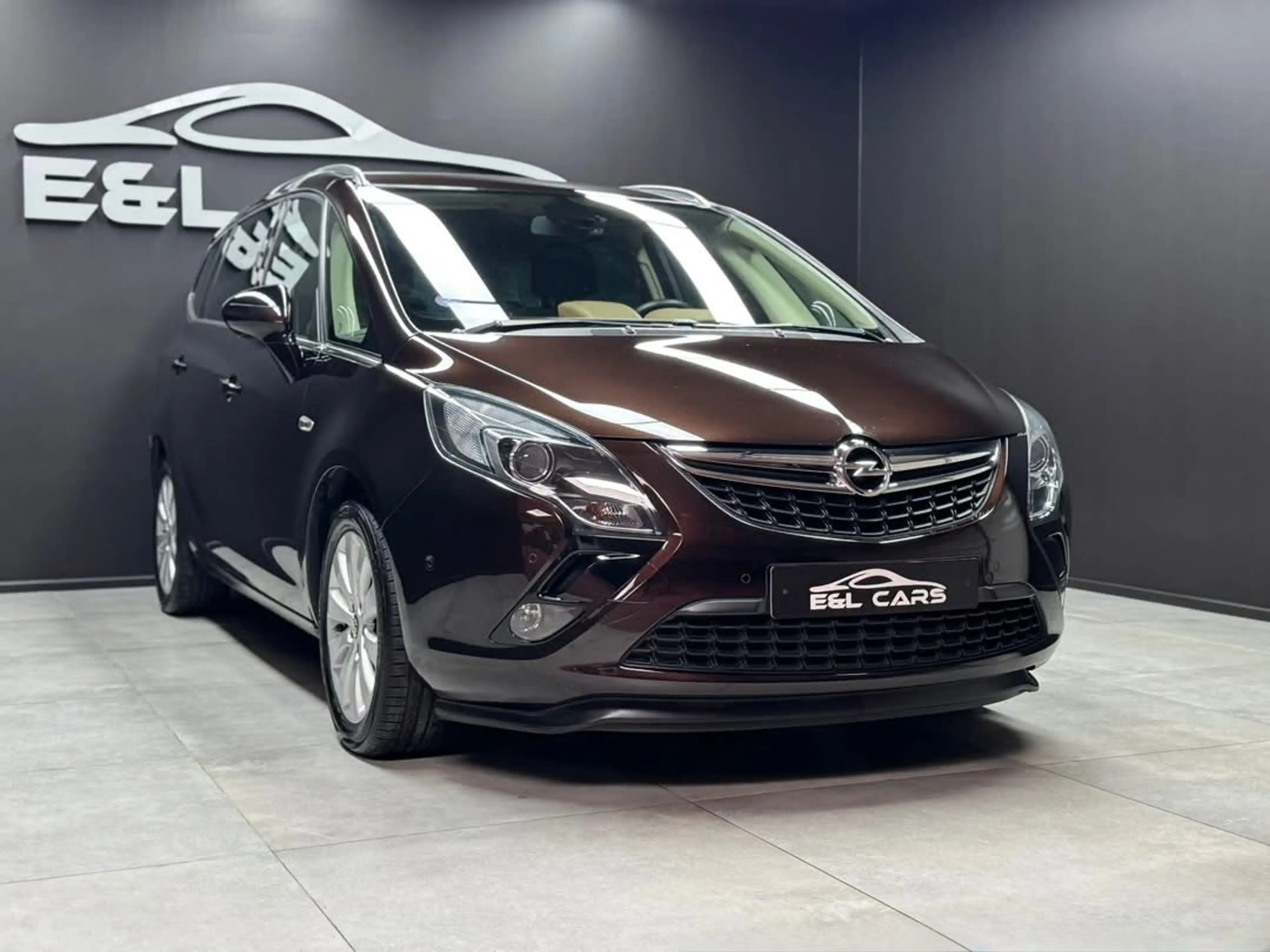 Opel Zafira Tourer Zafira 1.4 Turbo **12 mois de garantie** — photo 3