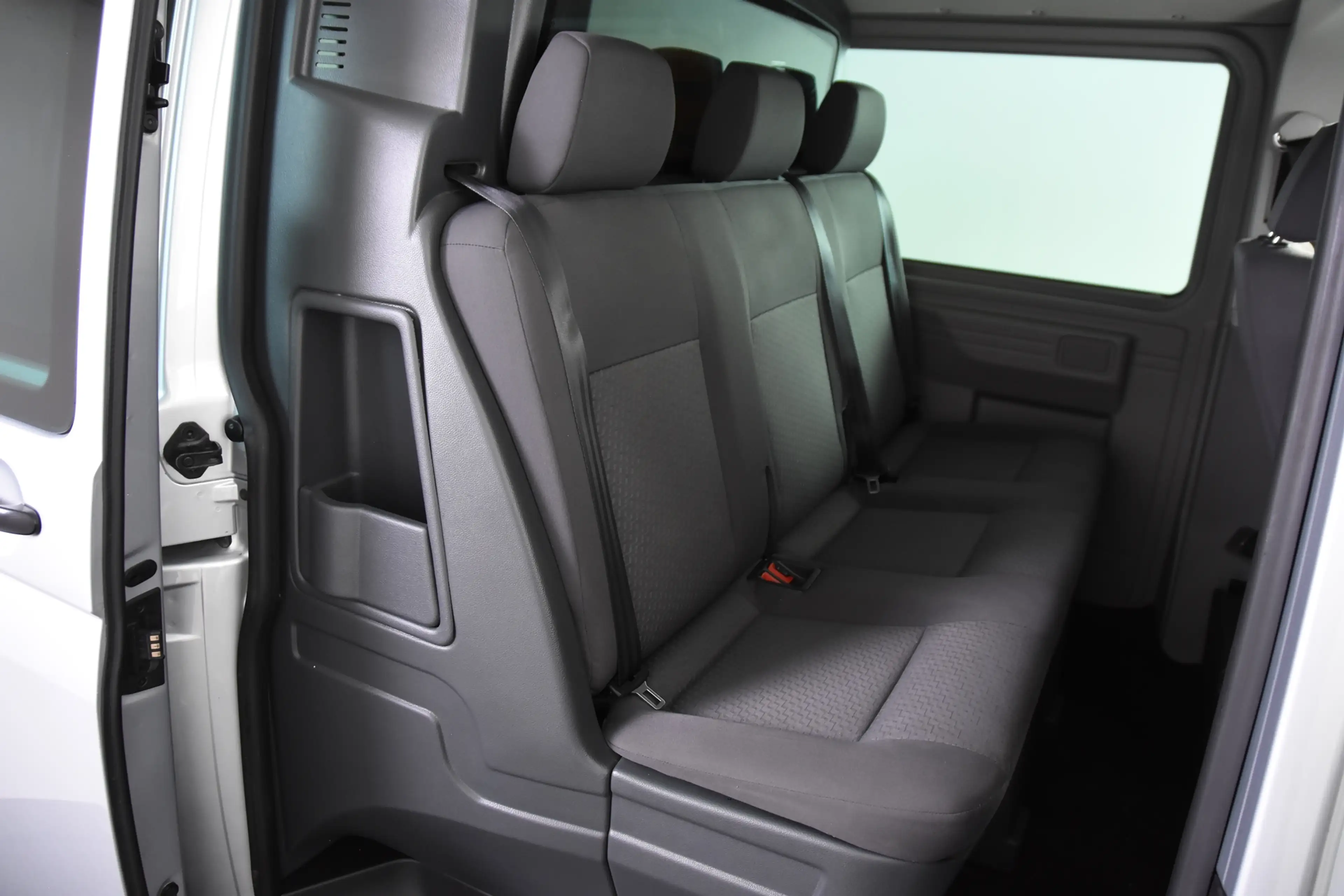 Volkswagen T5 Transporter 2.0 TDI Automaat *Rolstoelbus* — photo 10