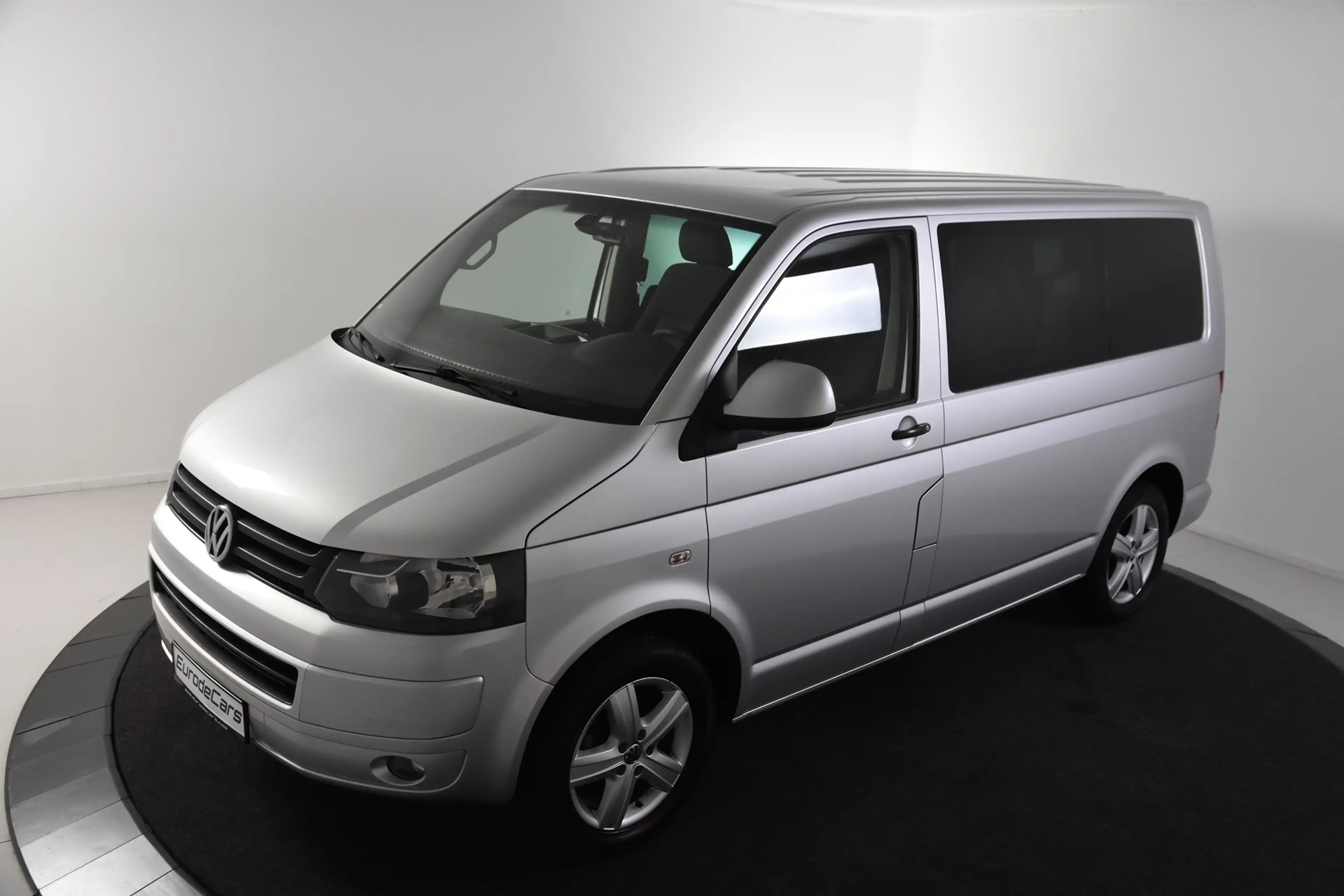 Volkswagen T5 Transporter 2.0 TDI Automaat *Rolstoelbus* — photo 3