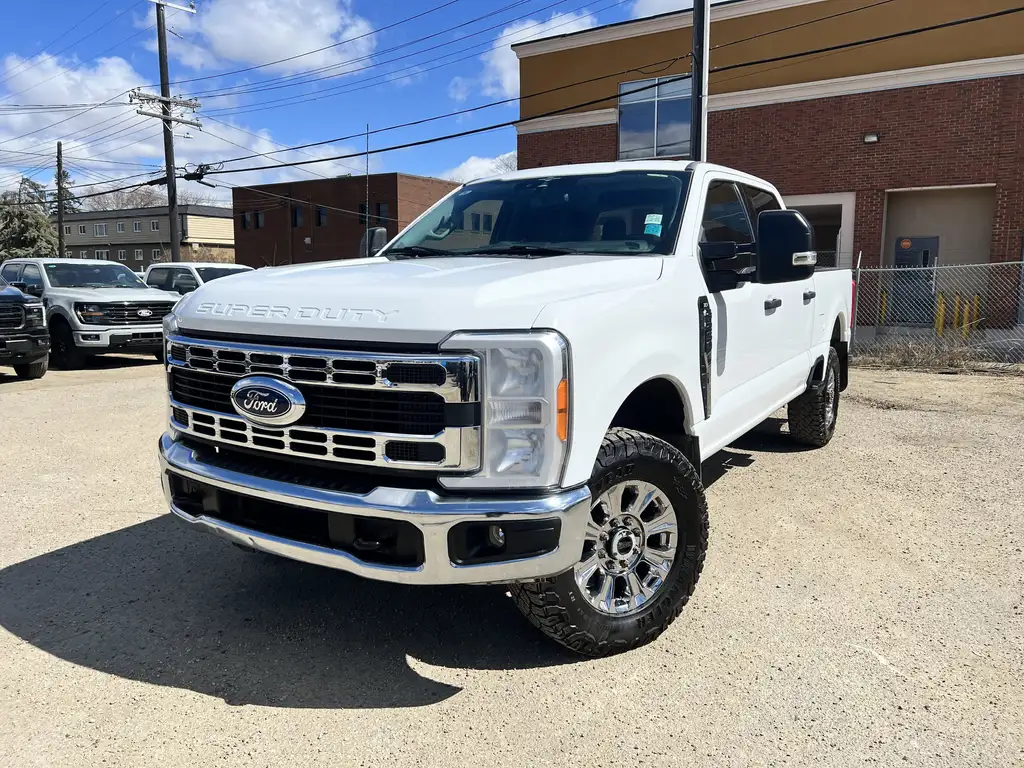 2023 Ford F-250 Super Duty XLT Crew Cab 160 | SYNC 4 | Upfitter Switches | Re — photo 2