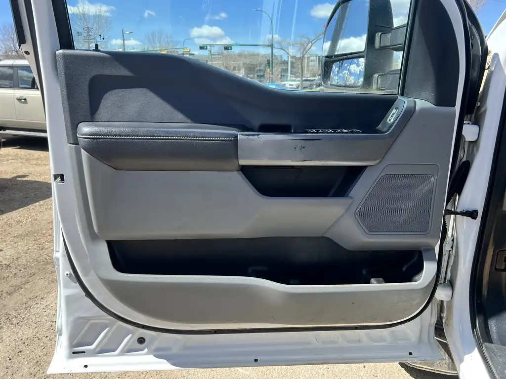 2023 Ford F-250 Super Duty XLT Crew Cab 160 | SYNC 4 | Upfitter Switches | Re — photo 5