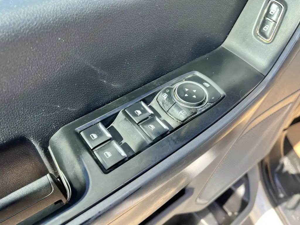 2023 Ford F-250 Super Duty XLT Crew Cab 160 | SYNC 4 | Upfitter Switches | Re — photo 6