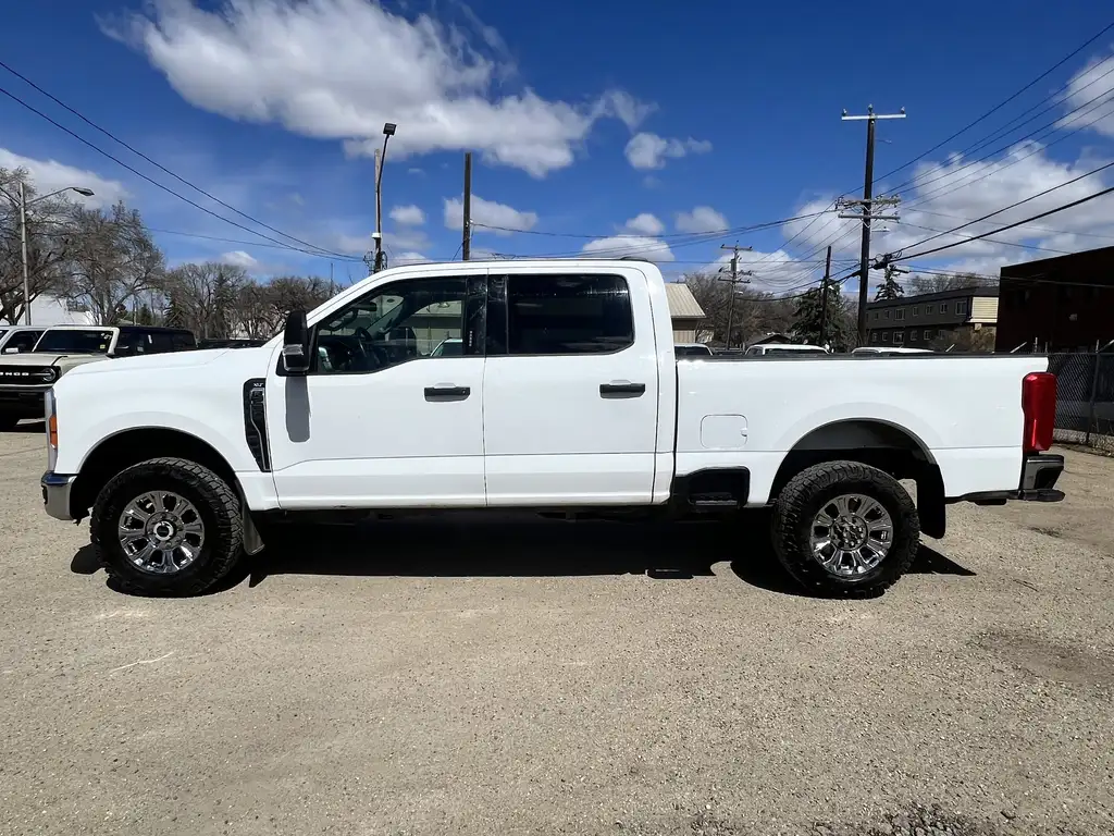 2023 Ford F-250 Super Duty XLT Crew Cab 160 | SYNC 4 | Upfitter Switches | Re — photo 4