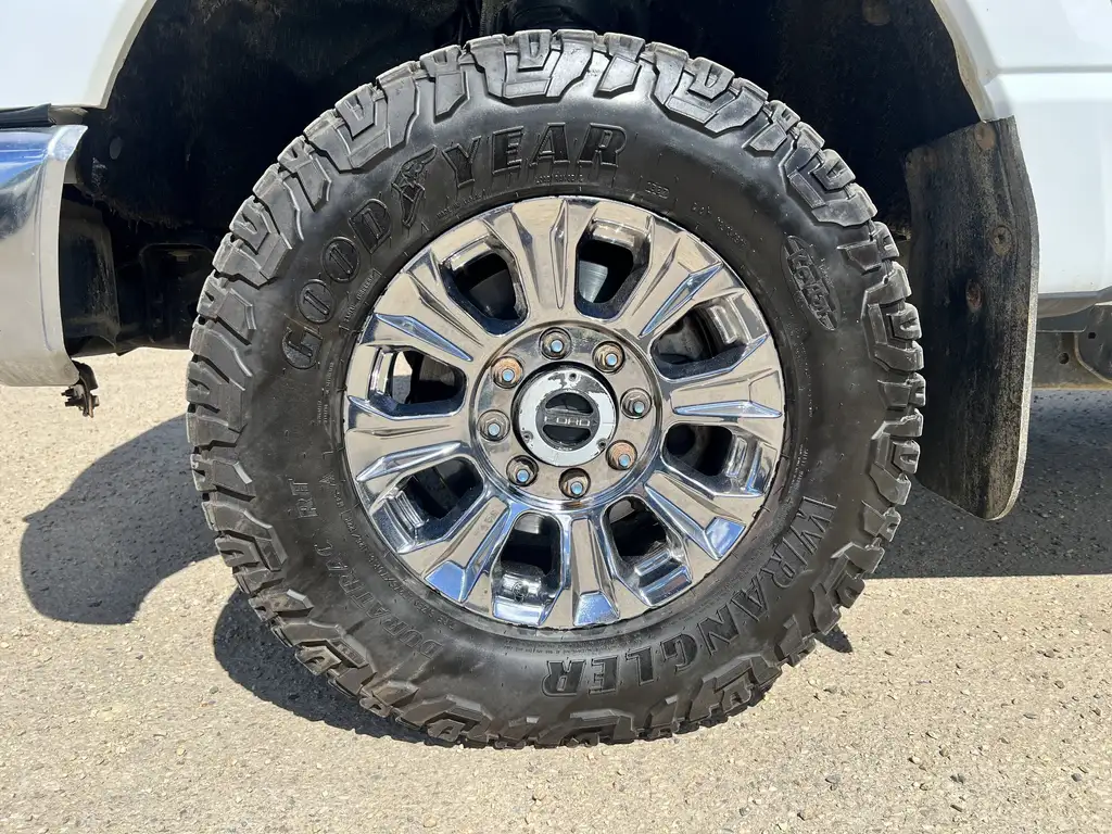 2023 Ford F-250 Super Duty XLT Crew Cab 160 | SYNC 4 | Upfitter Switches | Re — photo 3