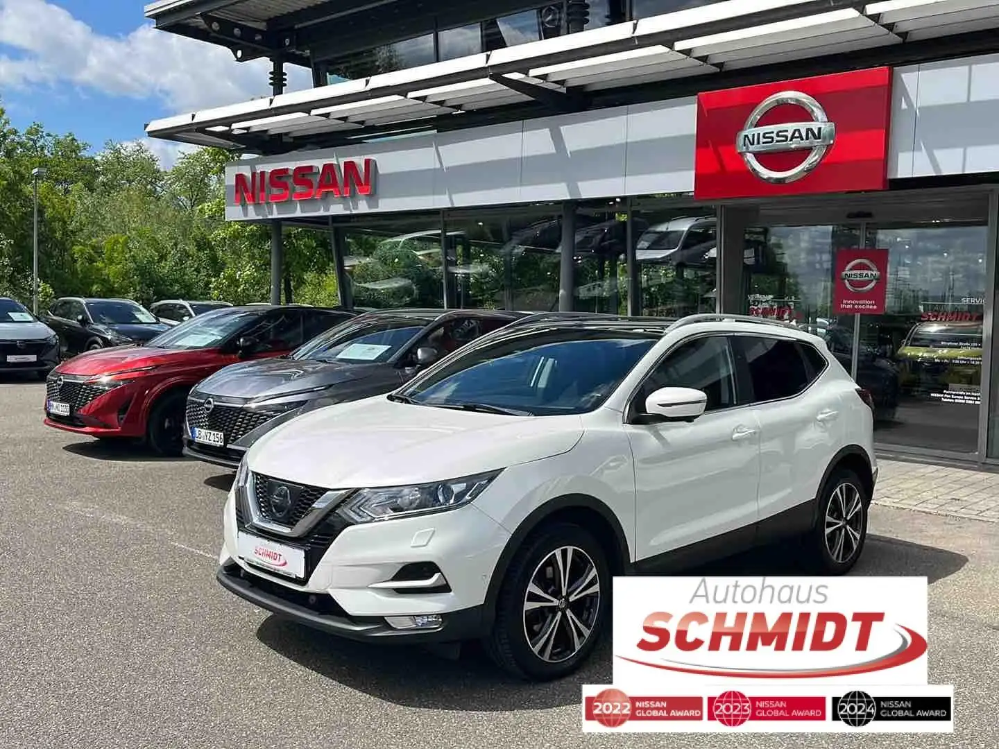 Nissan Qashqai 1.6 DIG-T N-Connecta AHK Fehér - 1