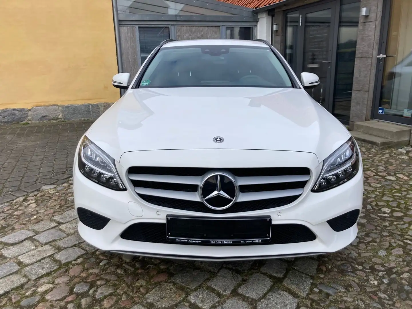 Mercedes-Benz C 180 d T 9G-Tro. LED Navi Kamera MBux AHK Weiß - 2