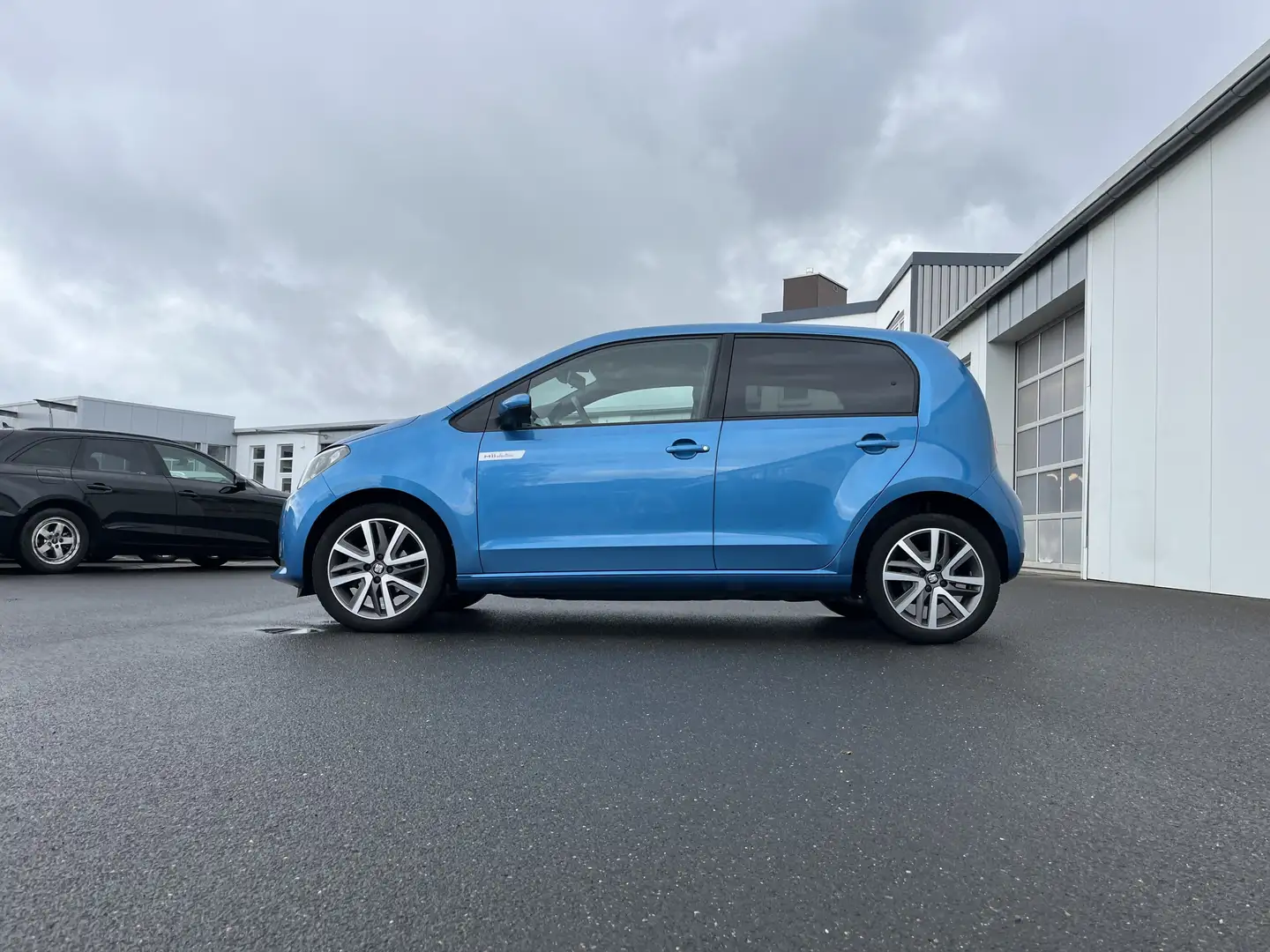 SEAT Mii electric Plus Edition Power Charge 78€ m. 20% An Blau - 2