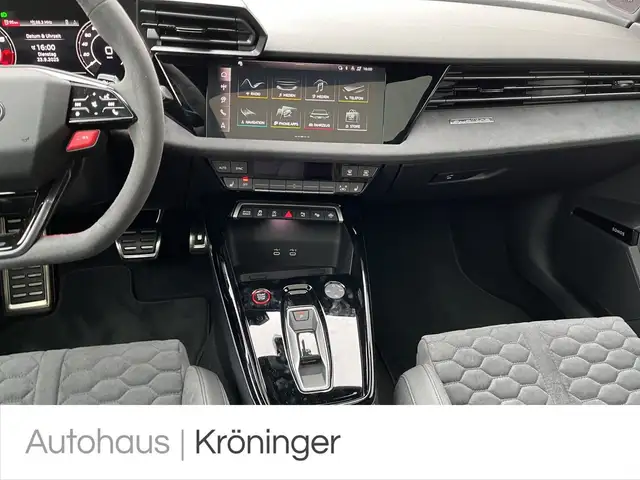 Audi RS3 view 14