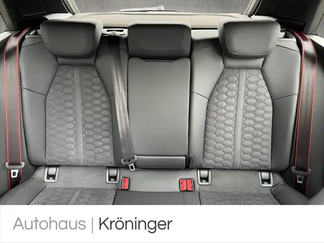 Audi RS3 view 10
