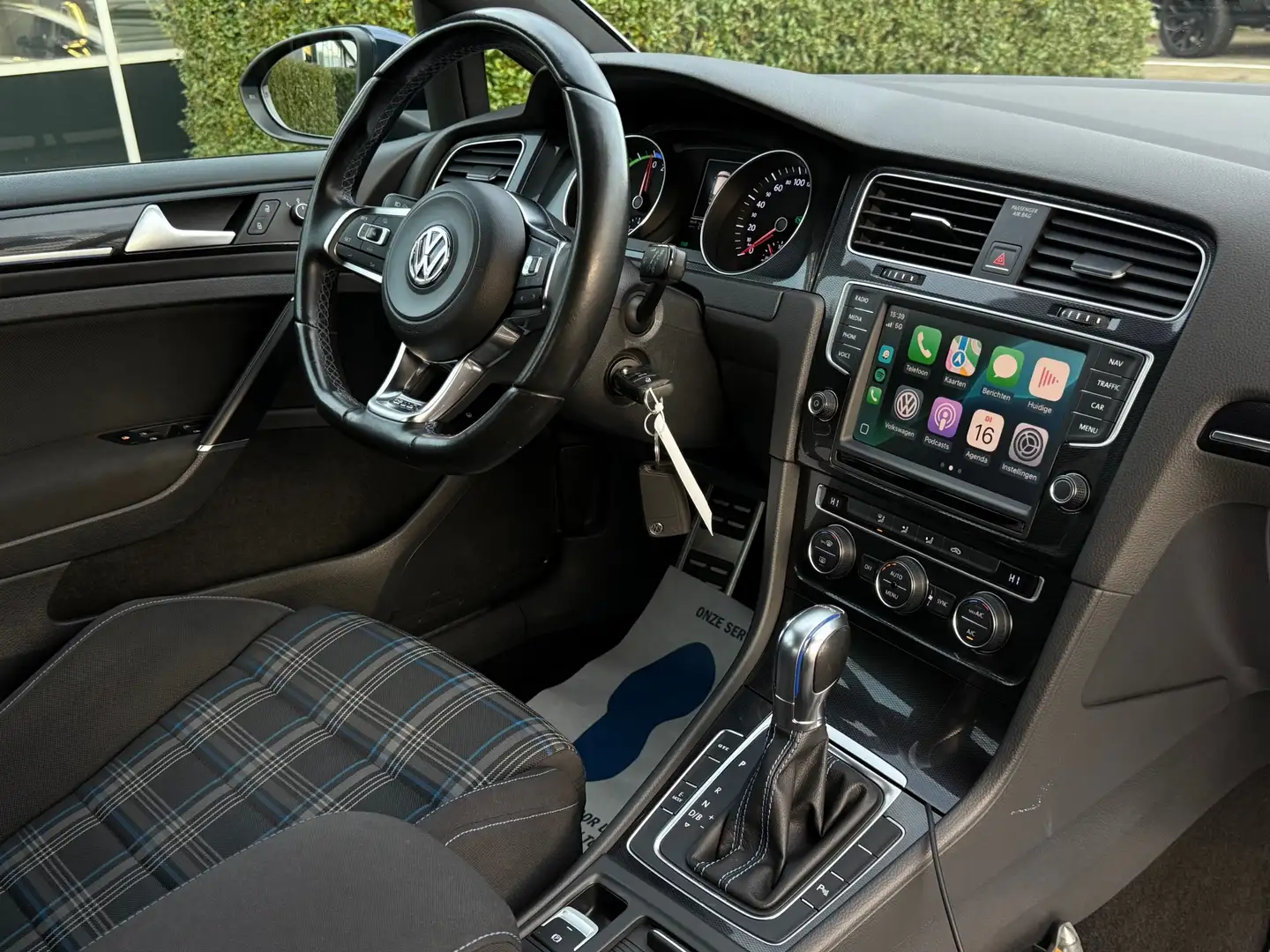 Volkswagen Golf GTE 1.4 TSI - VOLLEDIG DEALER ONDERHOUDEN - AUTOMAAT - Bleu - 2