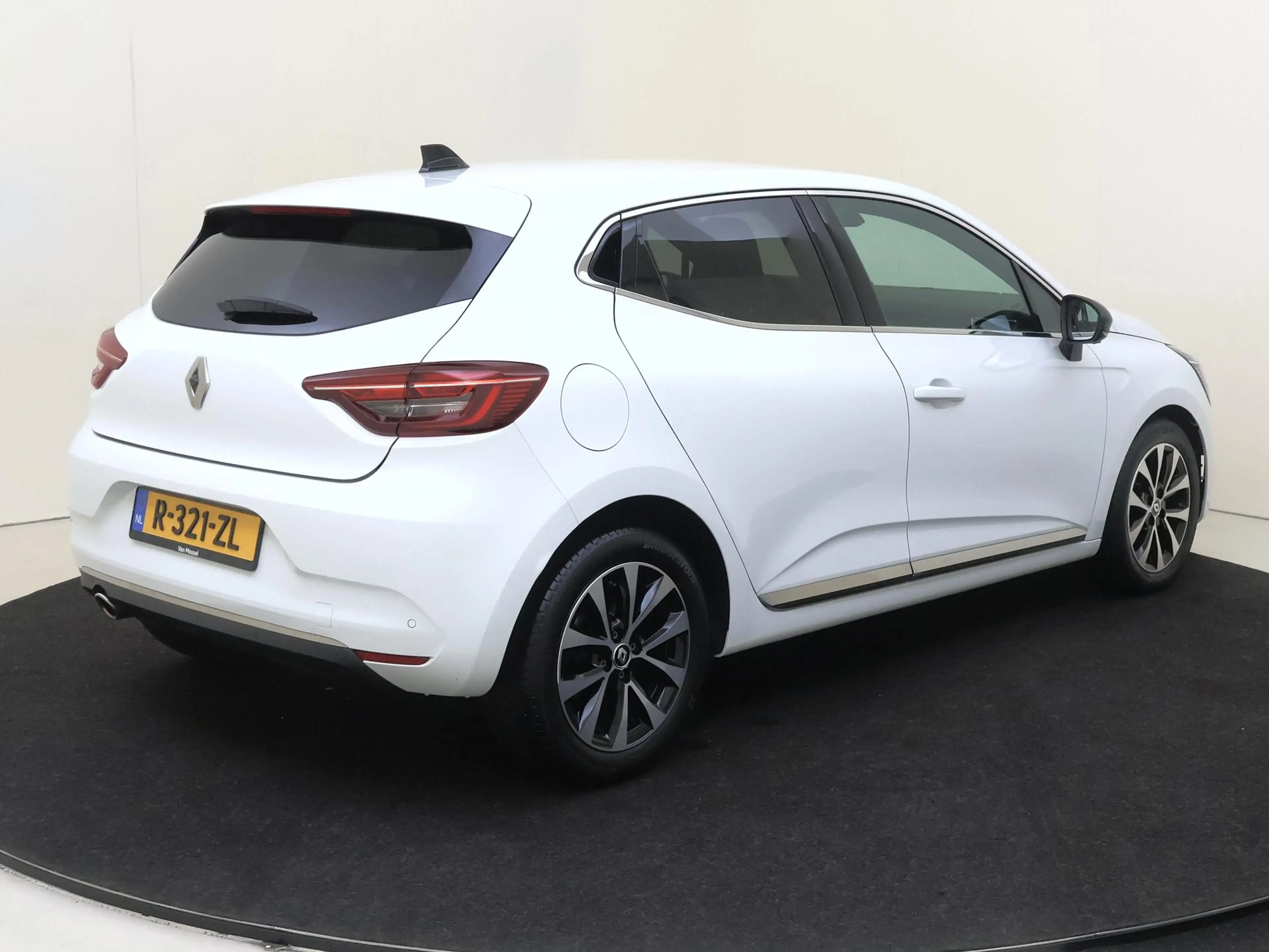 Renault Clio 1.0 TCe 90 Techno | Cruise control | bluetooth | L — photo 4