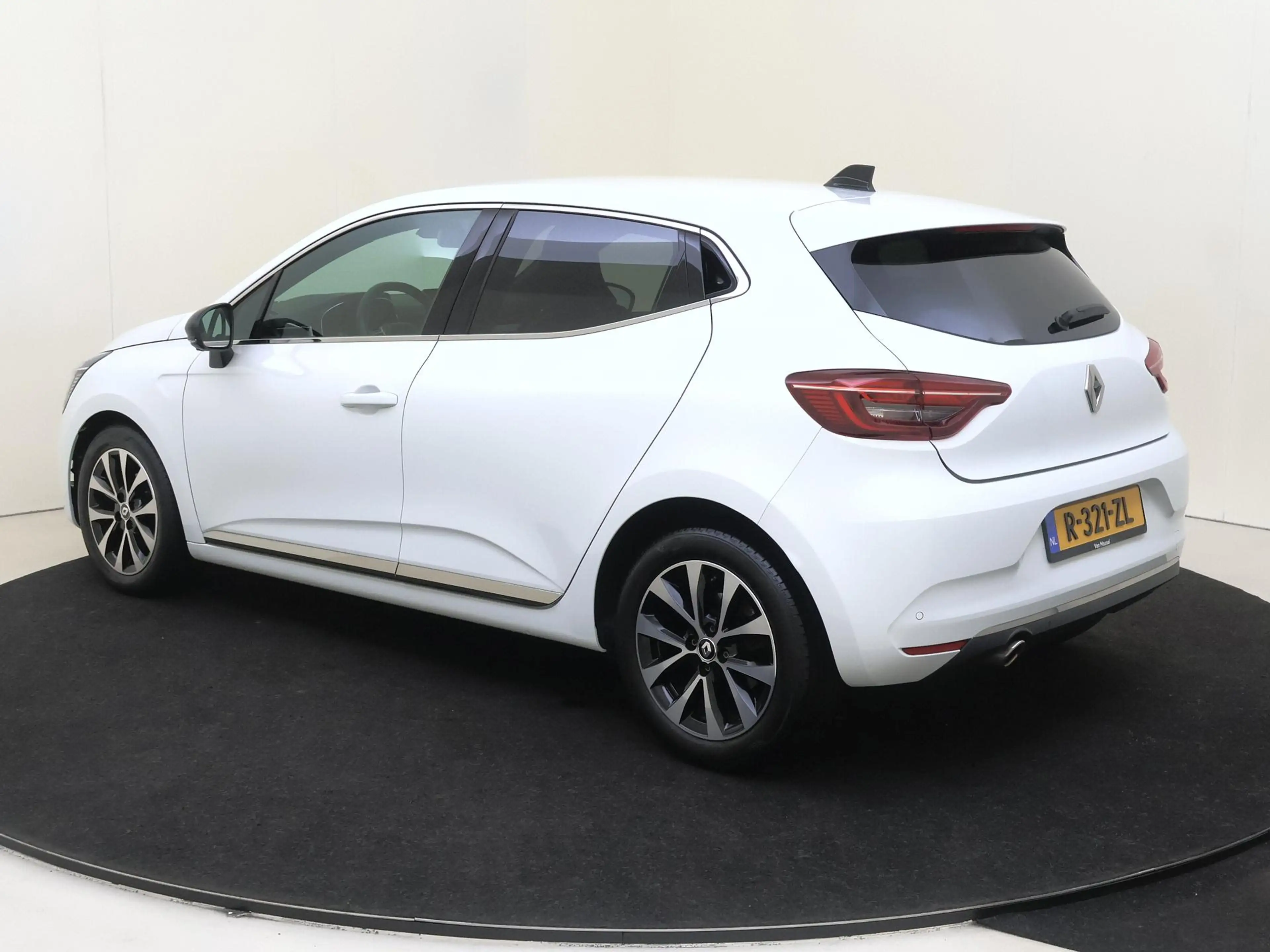 Renault Clio 1.0 TCe 90 Techno | Cruise control | bluetooth | L — photo 3