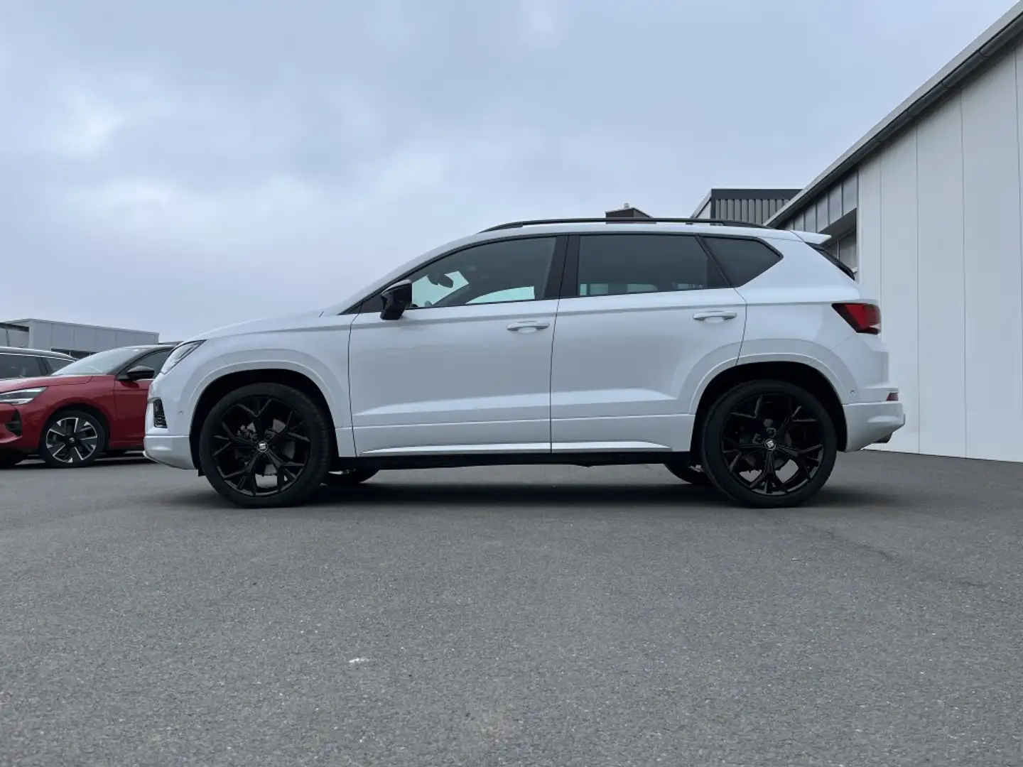 SEAT Ateca 2.0 TDI DSG FR-Line Black Edition 188€ m. 20% An Blanco - 2