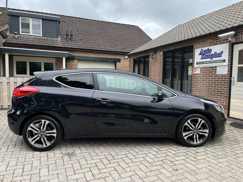 Kia ProCeed / pro_cee'd 1.6 GDI BusinessLine LED Navi Camera 17" — photo 20