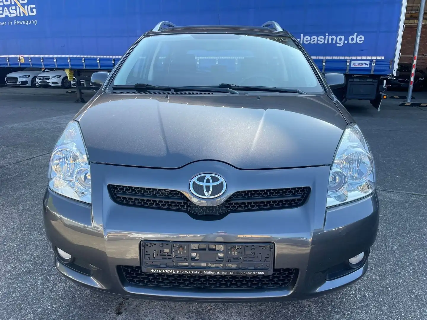 Toyota Corolla Verso 1.6/KLIMA/AHK/8xRÄDER Silber - 2