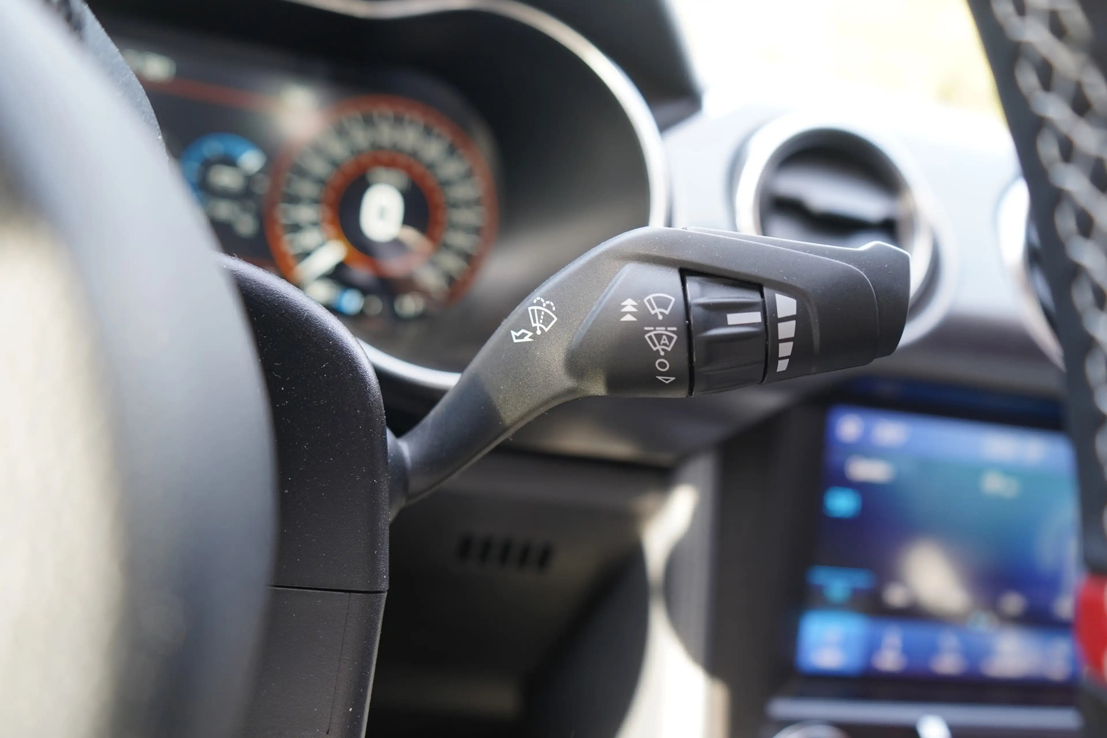 Ford Mustang 5.0 Mach 1 — photo 15