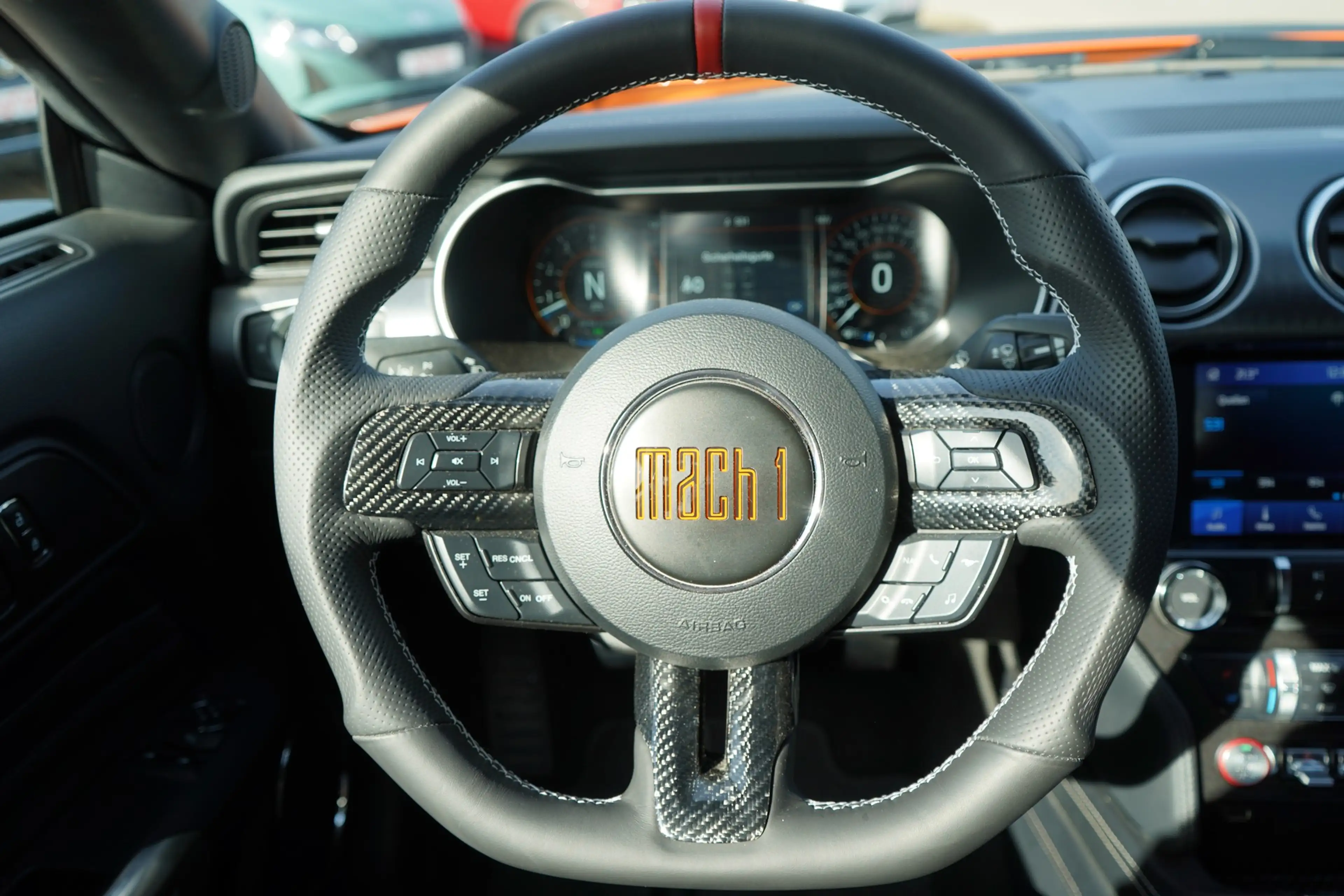Ford Mustang 5.0 Mach 1 — photo 11