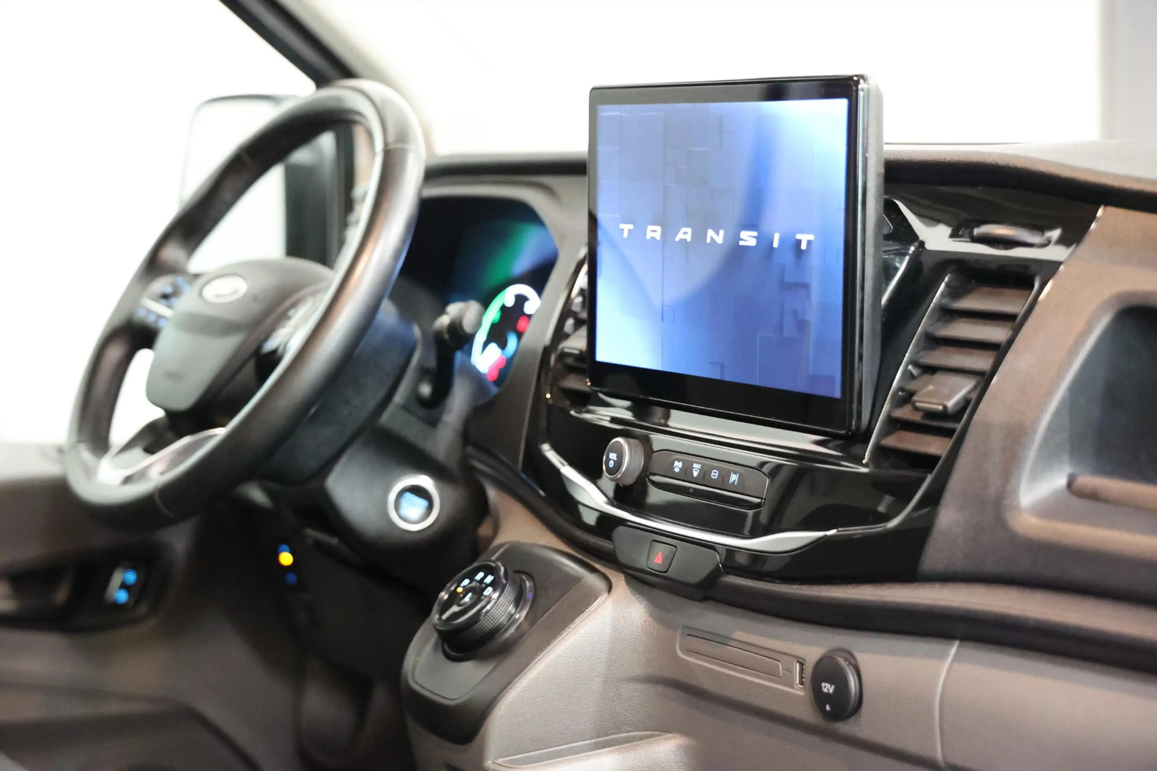 Ford E-Transit 350 L2H2 Trend 68 kWh — photo 8