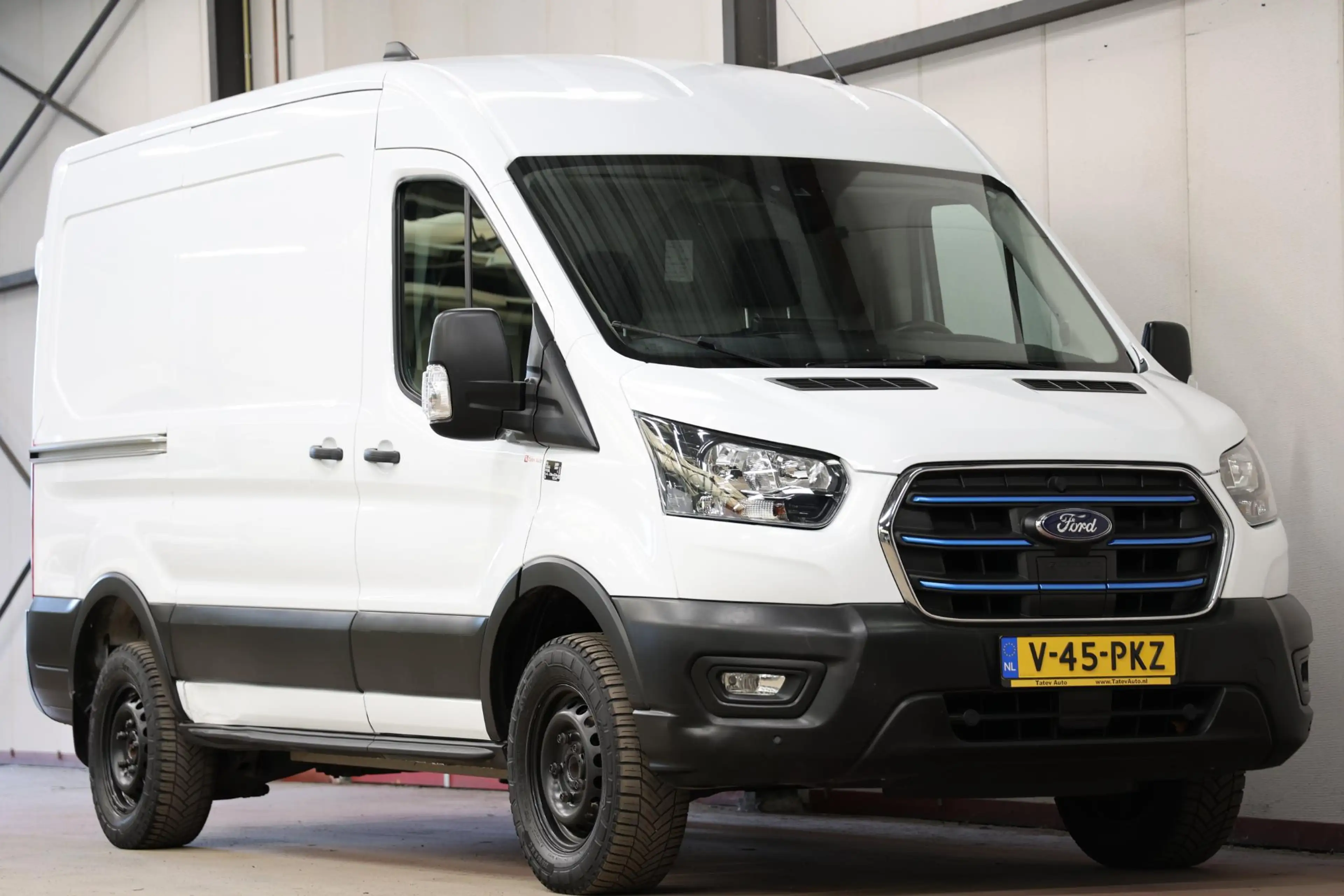 Ford E-Transit 350 L2H2 Trend 68 kWh — photo 18
