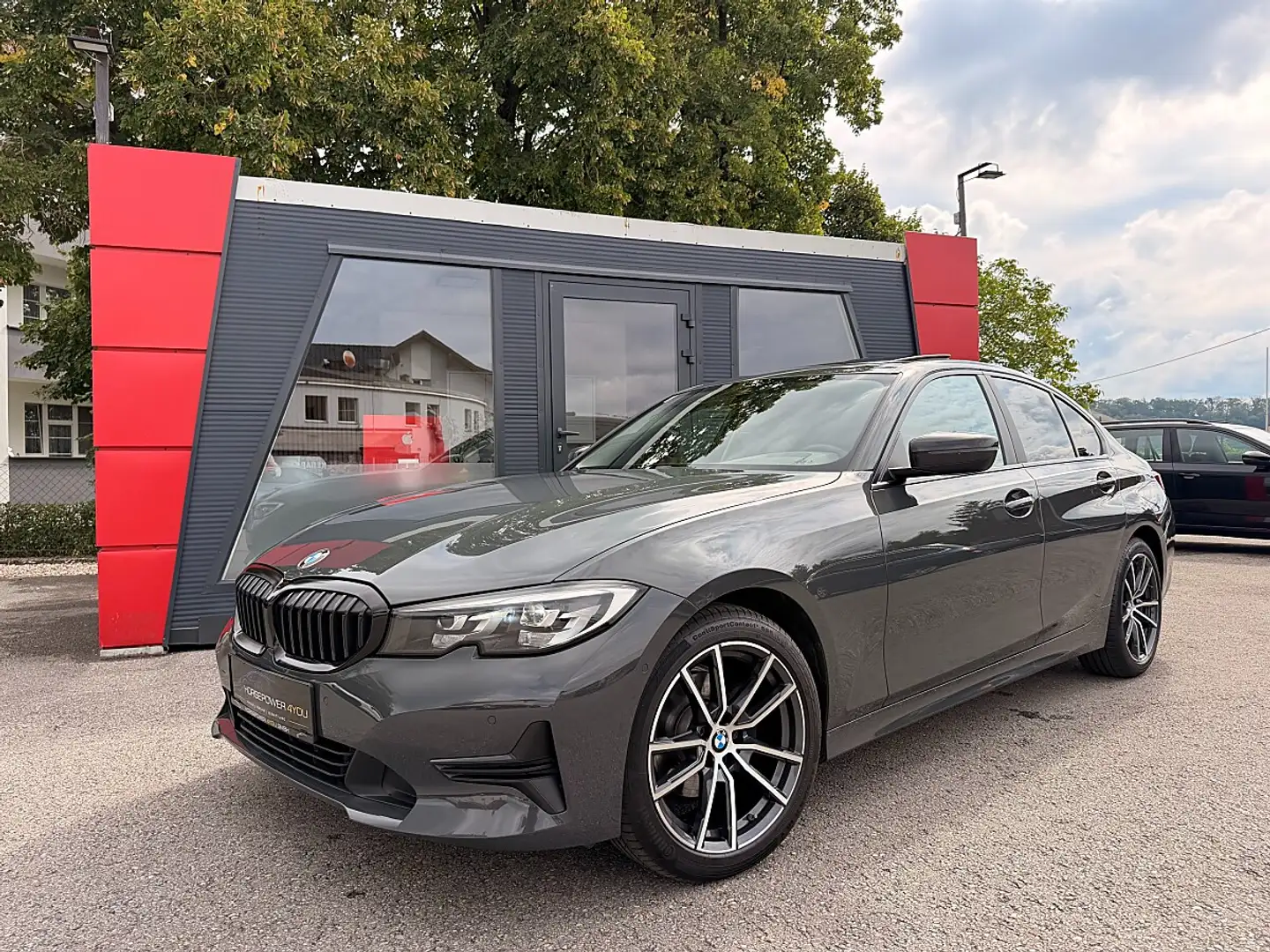 BMW 320 d xDrive Aut./RFK/SHA/TWA/NAVI/SHZ/TEMPOMAT/SHD... Grau - 2