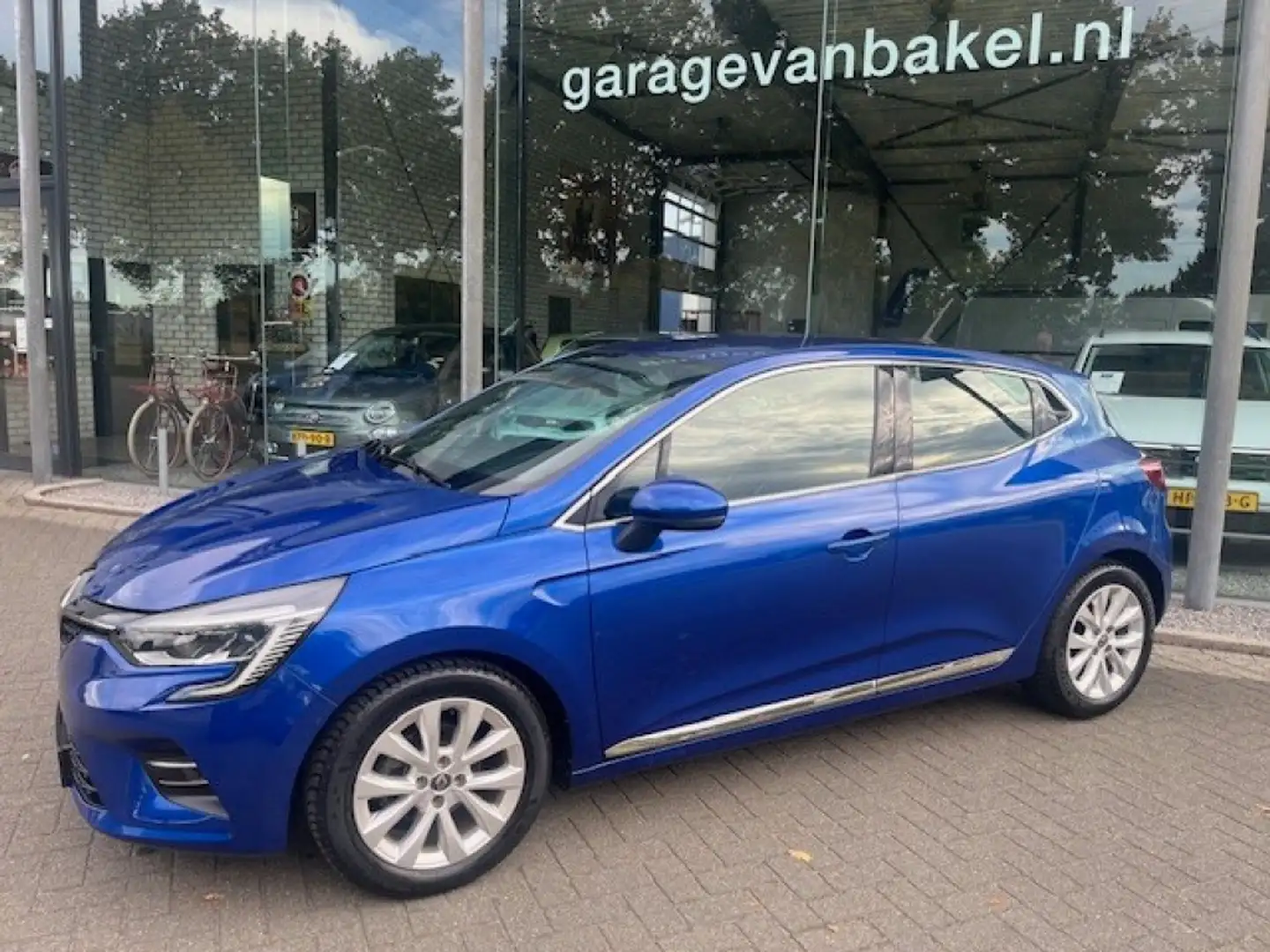 Renault Clio 1.0 TCe Intens Carplay clima Led Blauw - 2