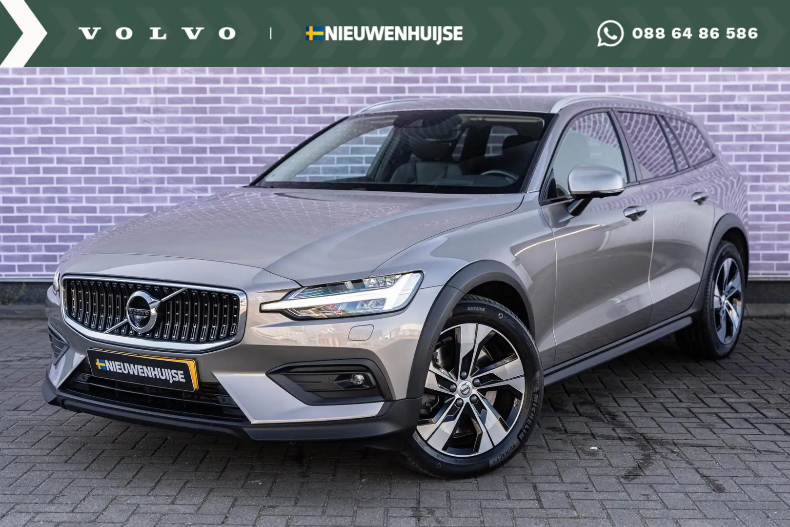 Volvo V60 Cross Country B5 AWD Automaat Pro | Navi | 360 Camera | Stoel-/A Gris - 1