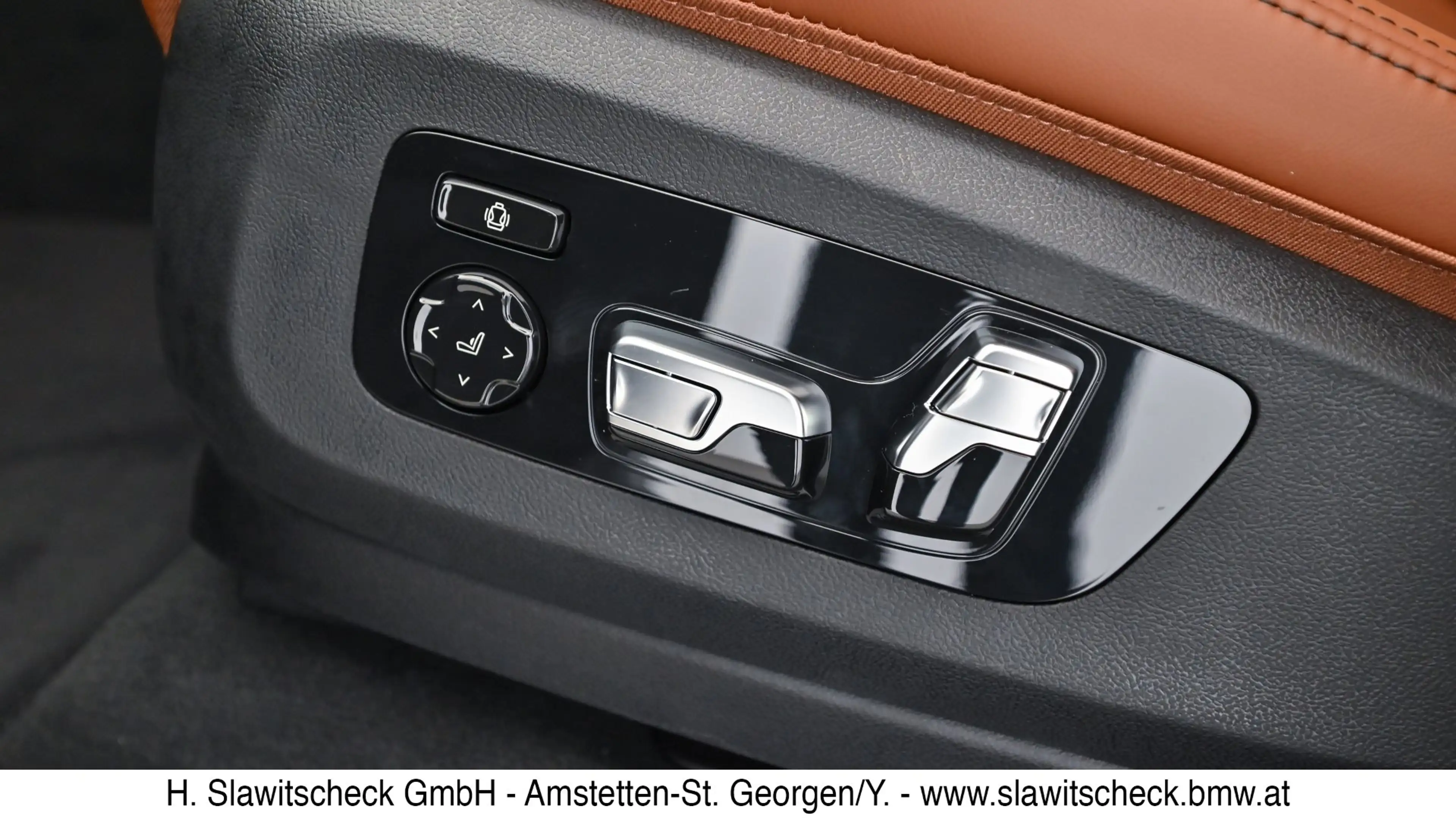BMW X7 xDrive40d G07 — photo 11