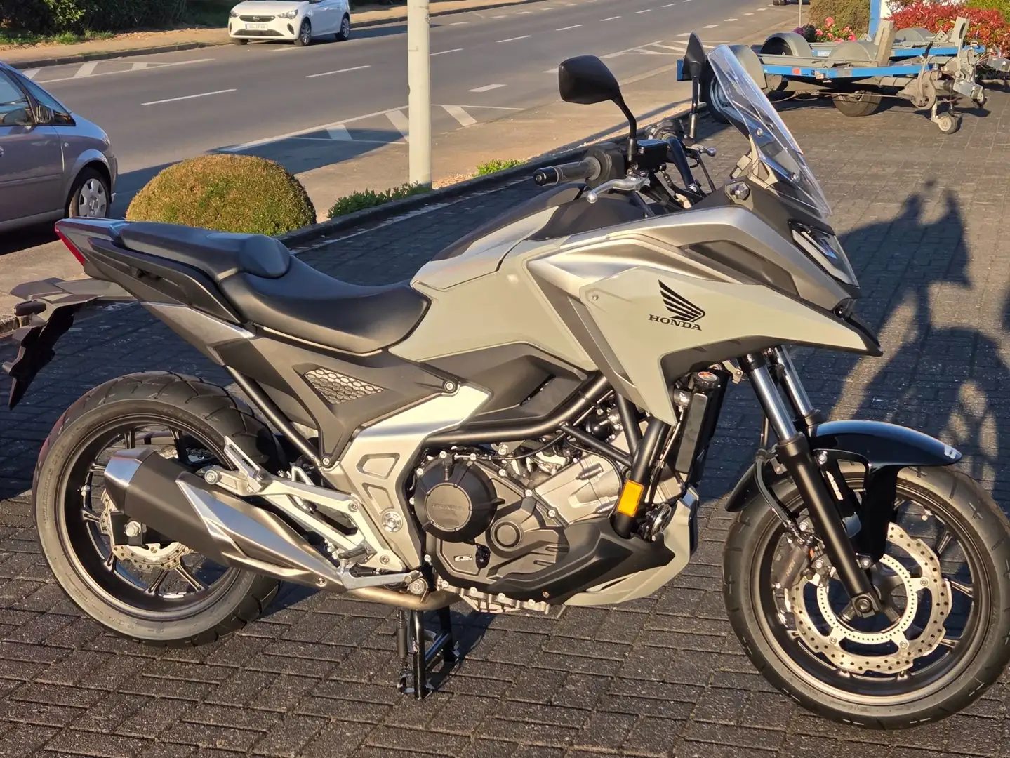 Honda NC 750 X*Zubehör*Händlerkurzzulassung* Gris - 1