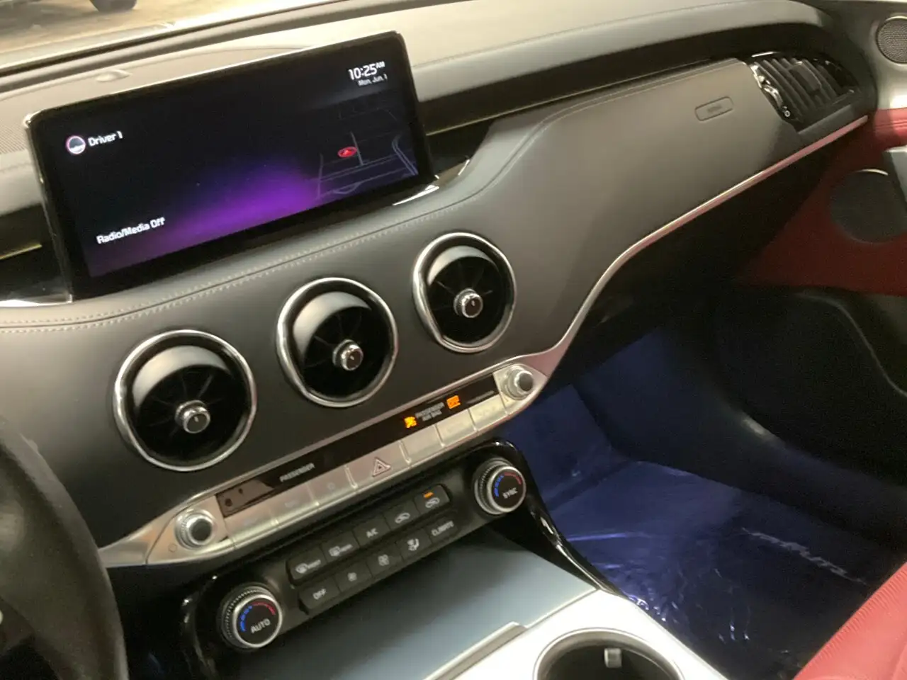Kia Stinger снимка Kia Stinger