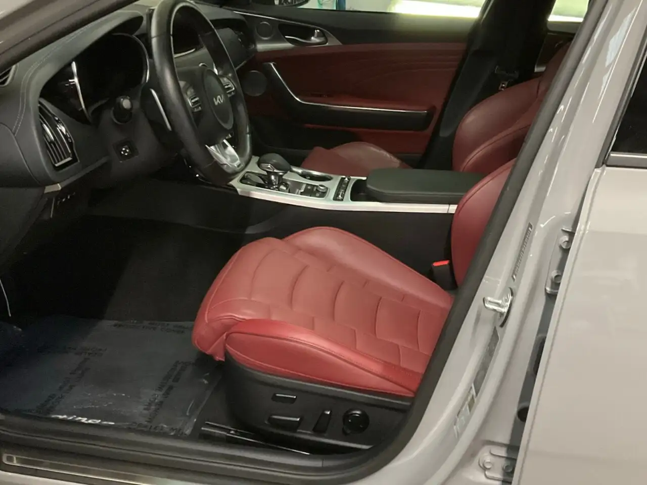 Kia Stinger снимка Kia Stinger