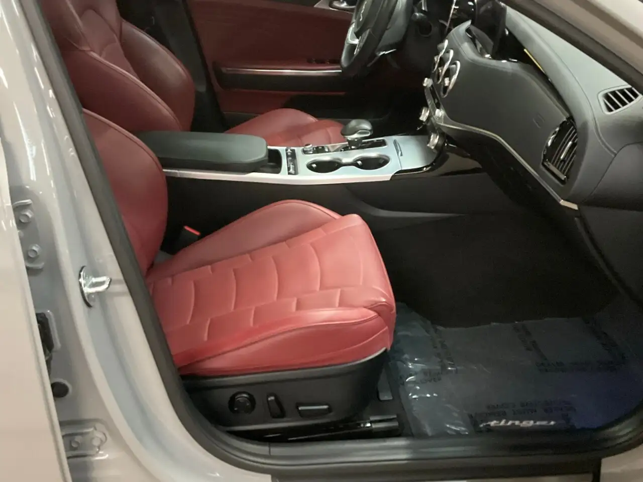 Kia Stinger снимка Kia Stinger