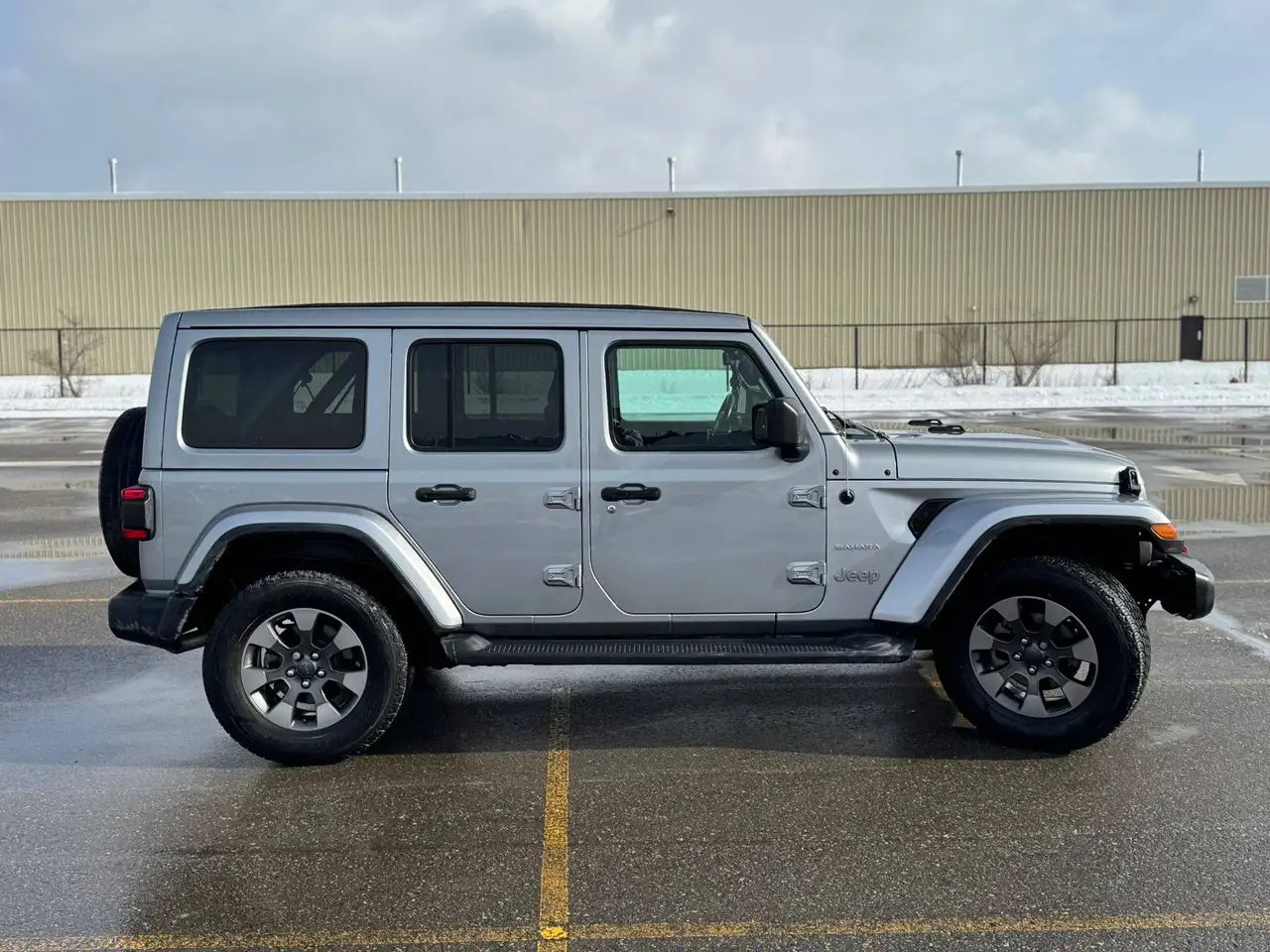 Jeep Wrangler снимка Jeep Wrangler