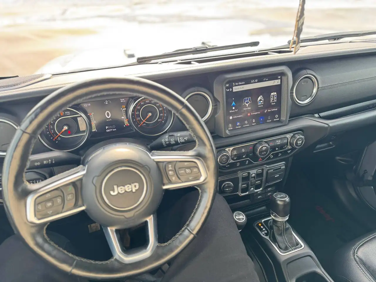 Jeep Wrangler снимка Jeep Wrangler