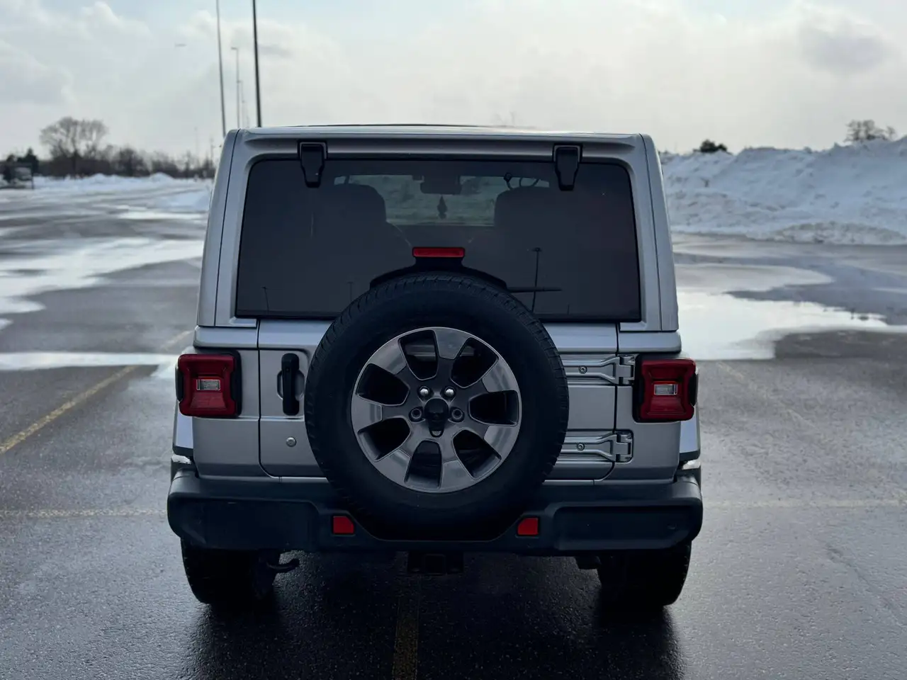 Jeep Wrangler снимка Jeep Wrangler