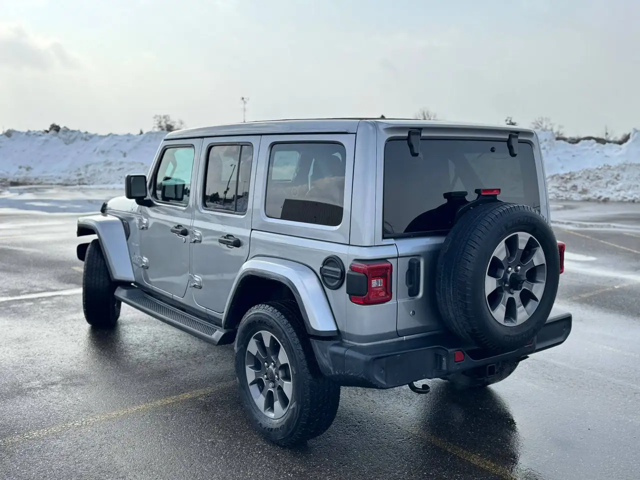 Jeep Wrangler снимка Jeep Wrangler