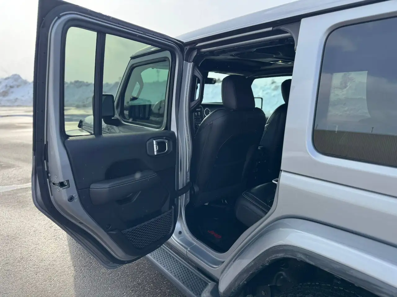 Jeep Wrangler снимка Jeep Wrangler