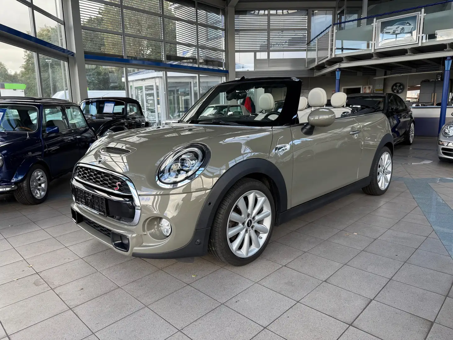 MINI Cooper S Cabrio Cooper S  Leder Grijs - 1