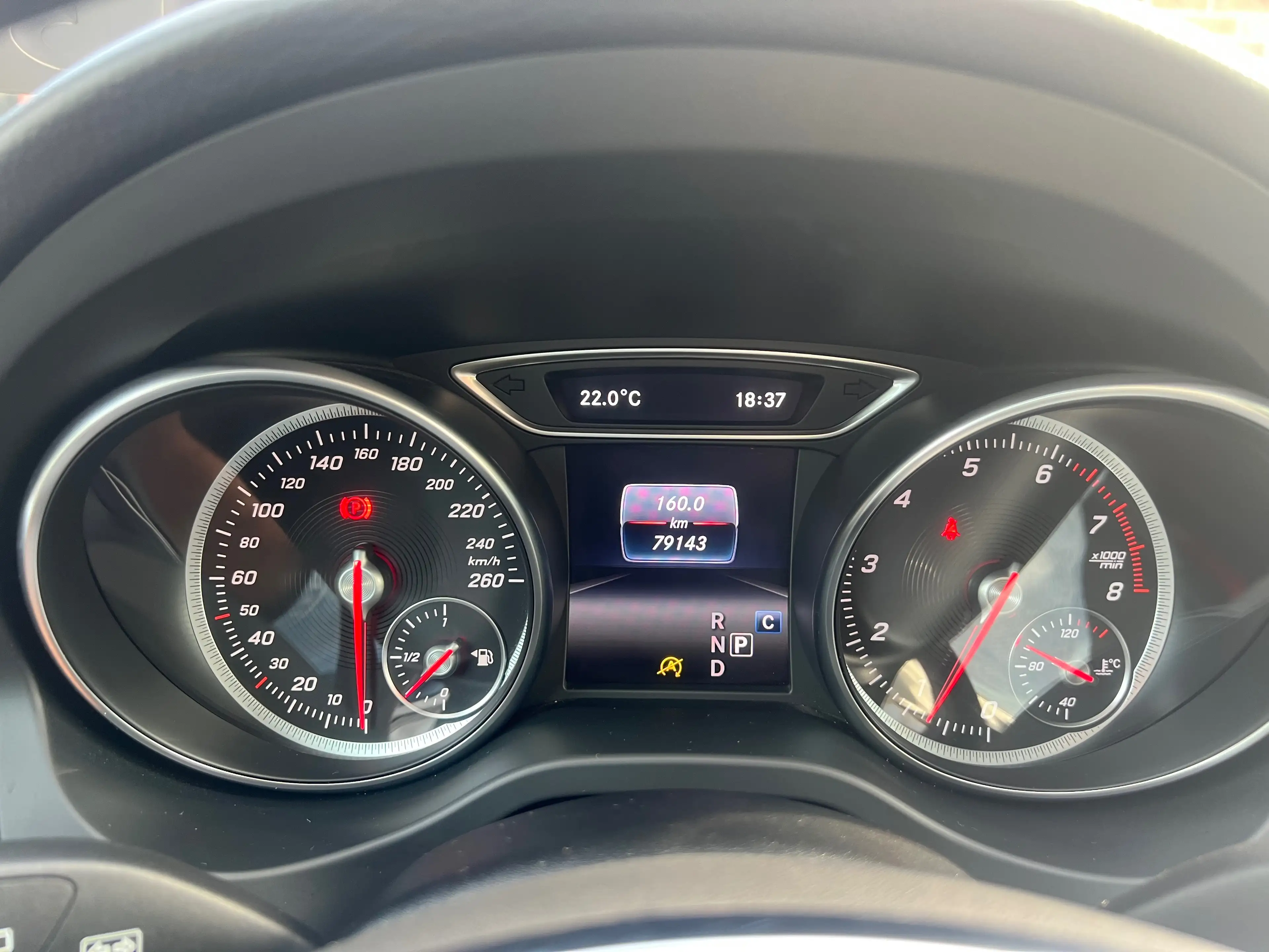 Mercedes-Benz GLA 180 GLA 180 Business Solution AMG (EU6.2) — photo 14