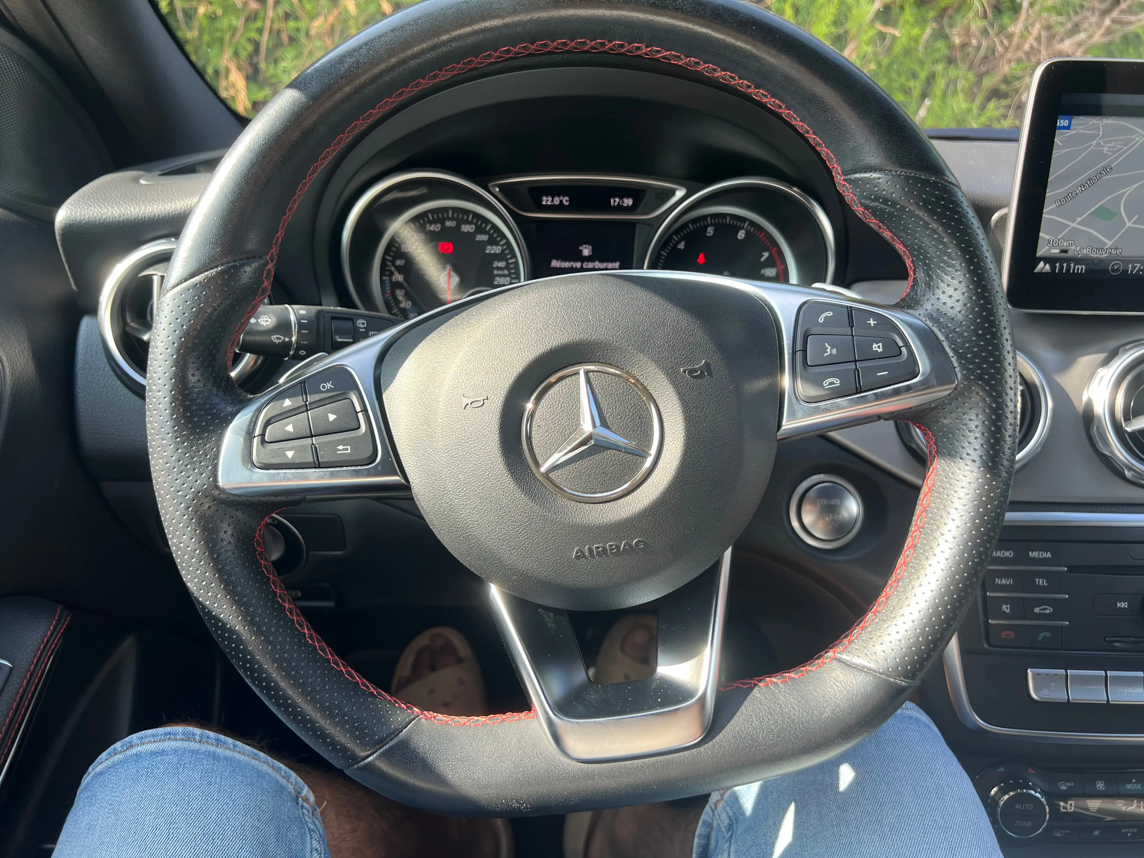 Mercedes-Benz GLA 180 GLA 180 Business Solution AMG (EU6.2) — photo 12