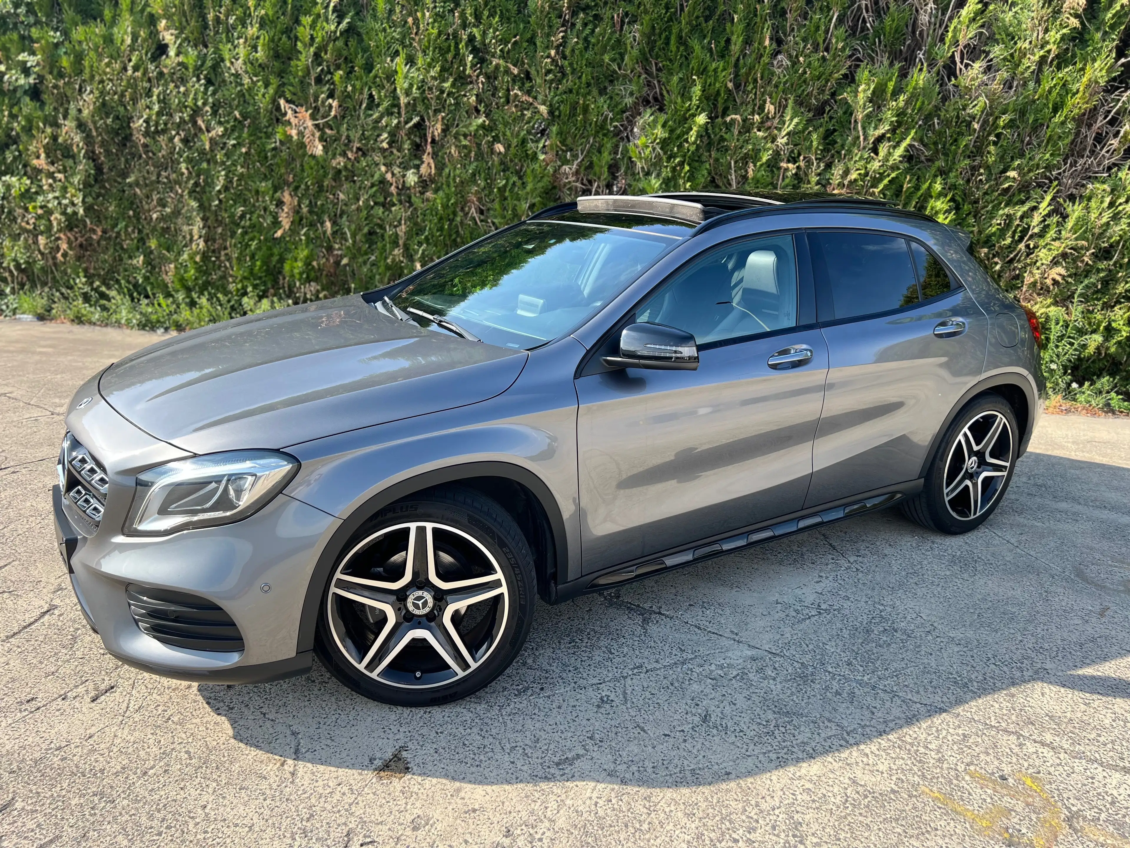 Mercedes-Benz GLA 180 GLA 180 Business Solution AMG (EU6.2)