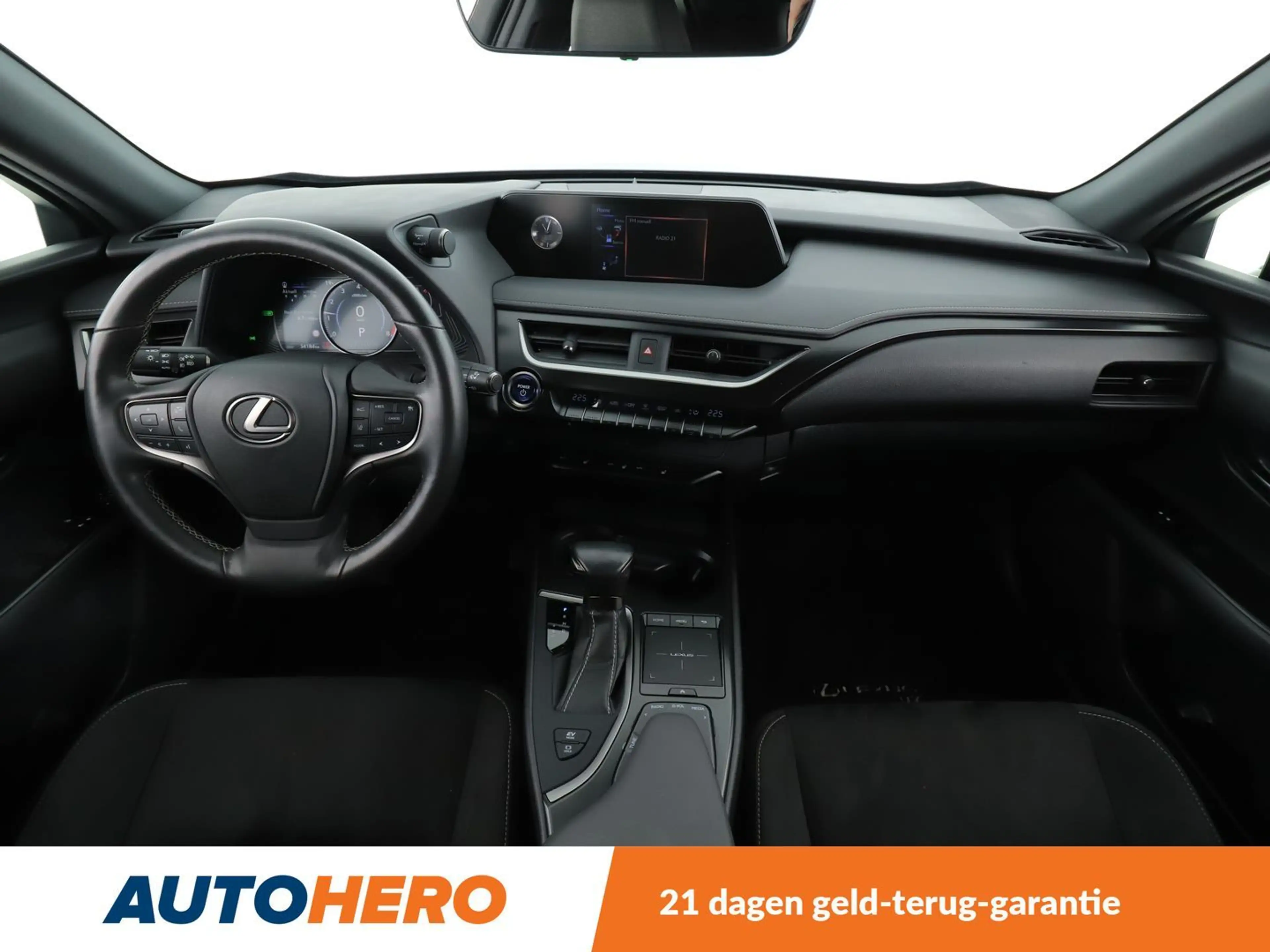 Lexus UX 250h UX 250h Amazing Edition — photo 12