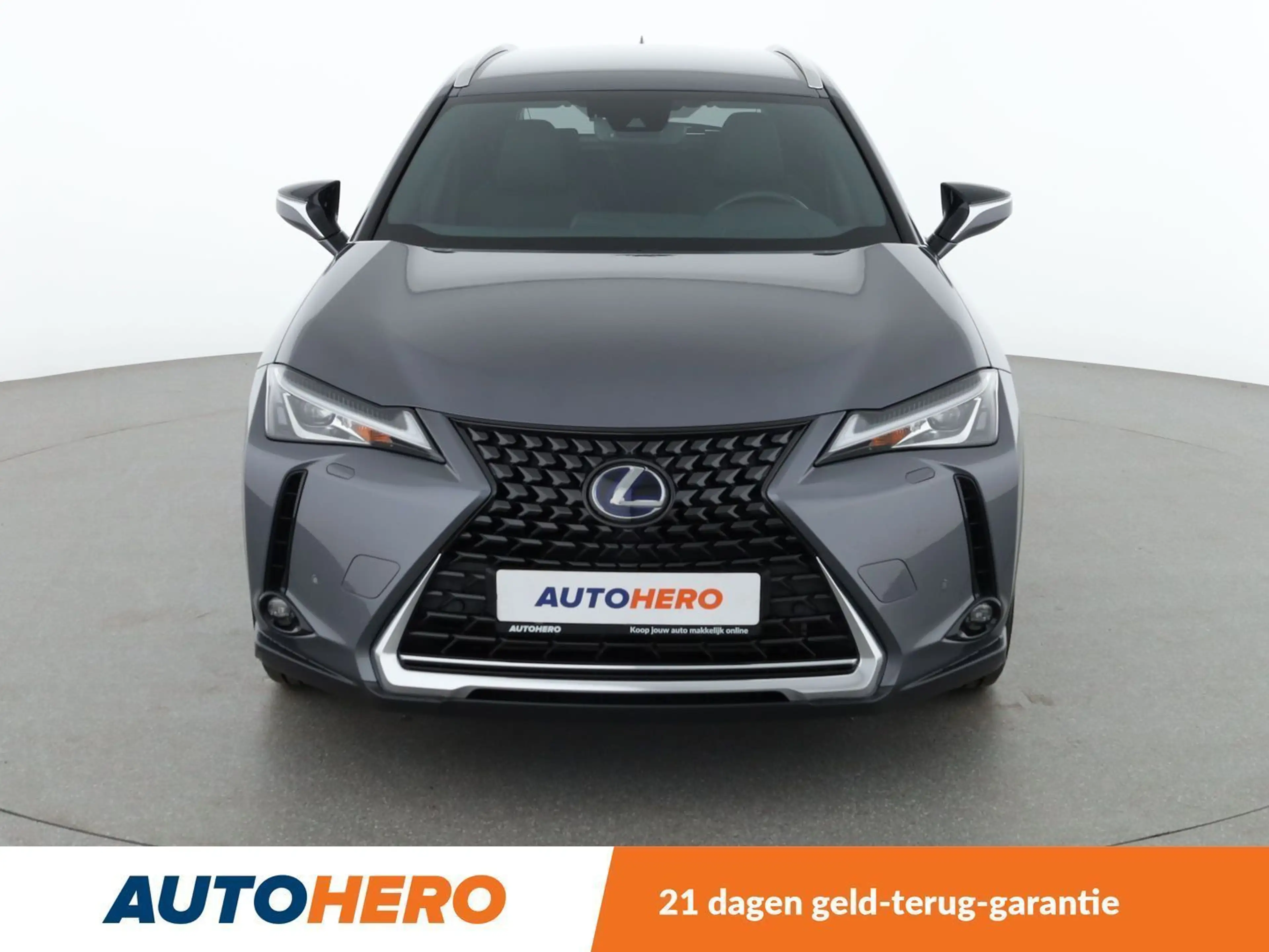Lexus UX 250h UX 250h Amazing Edition — photo 9