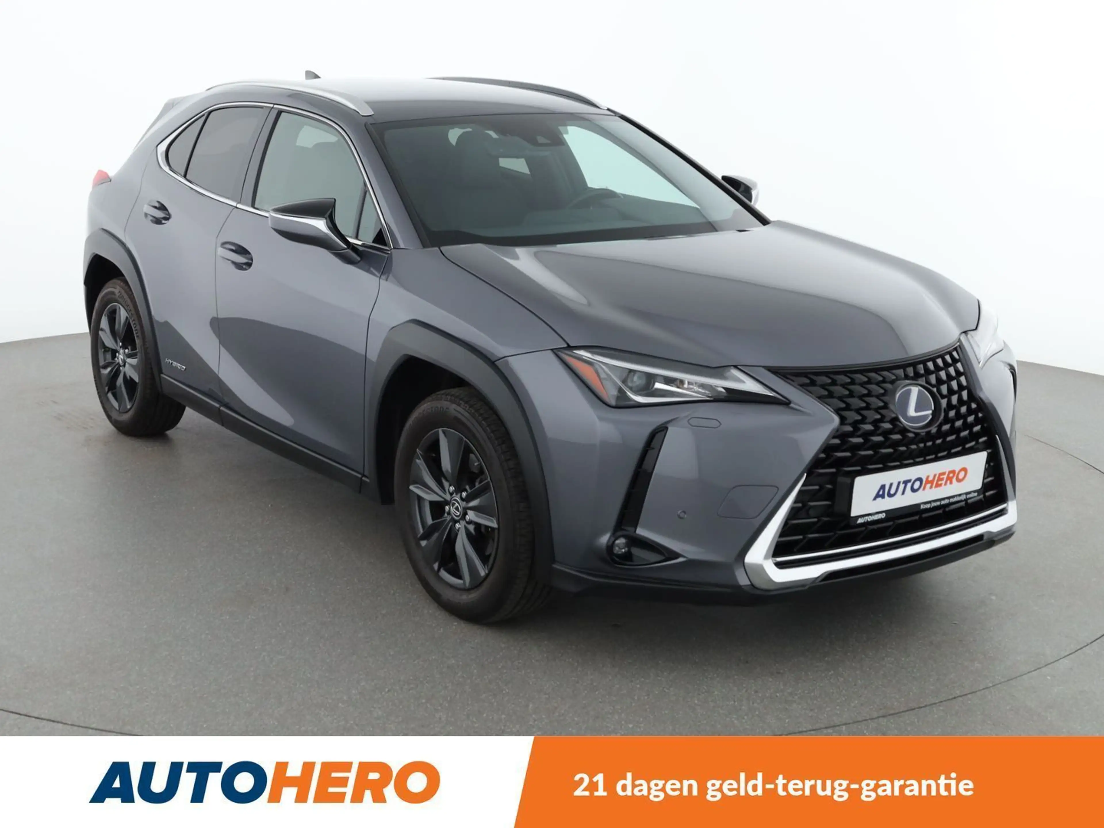 Lexus UX 250h UX 250h Amazing Edition — photo 8