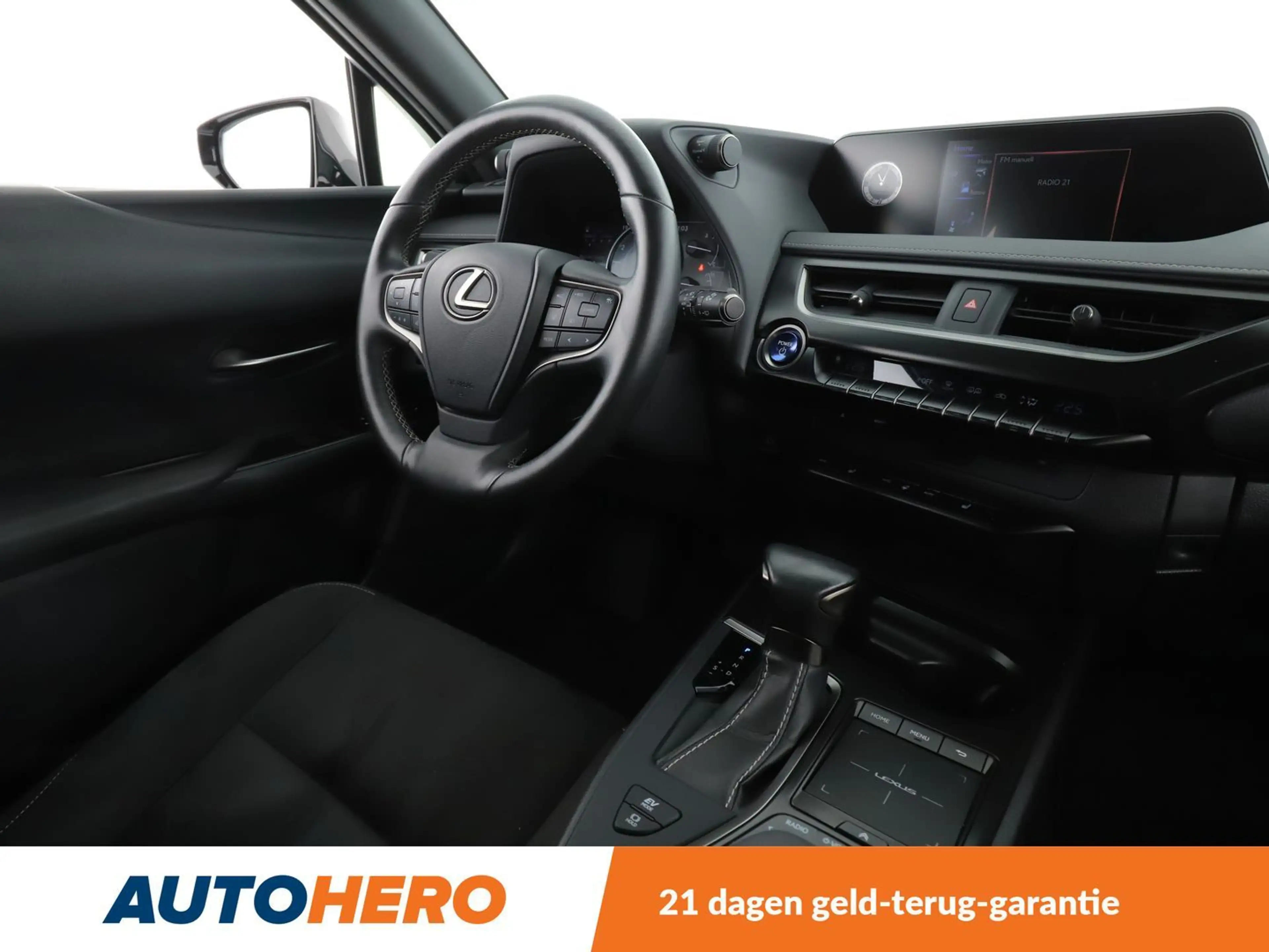 Lexus UX 250h UX 250h Amazing Edition — photo 13